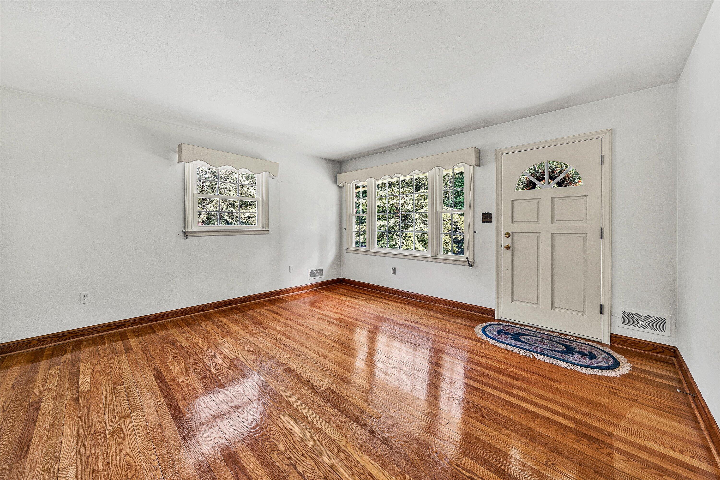 4725 Tree Top Camp RD