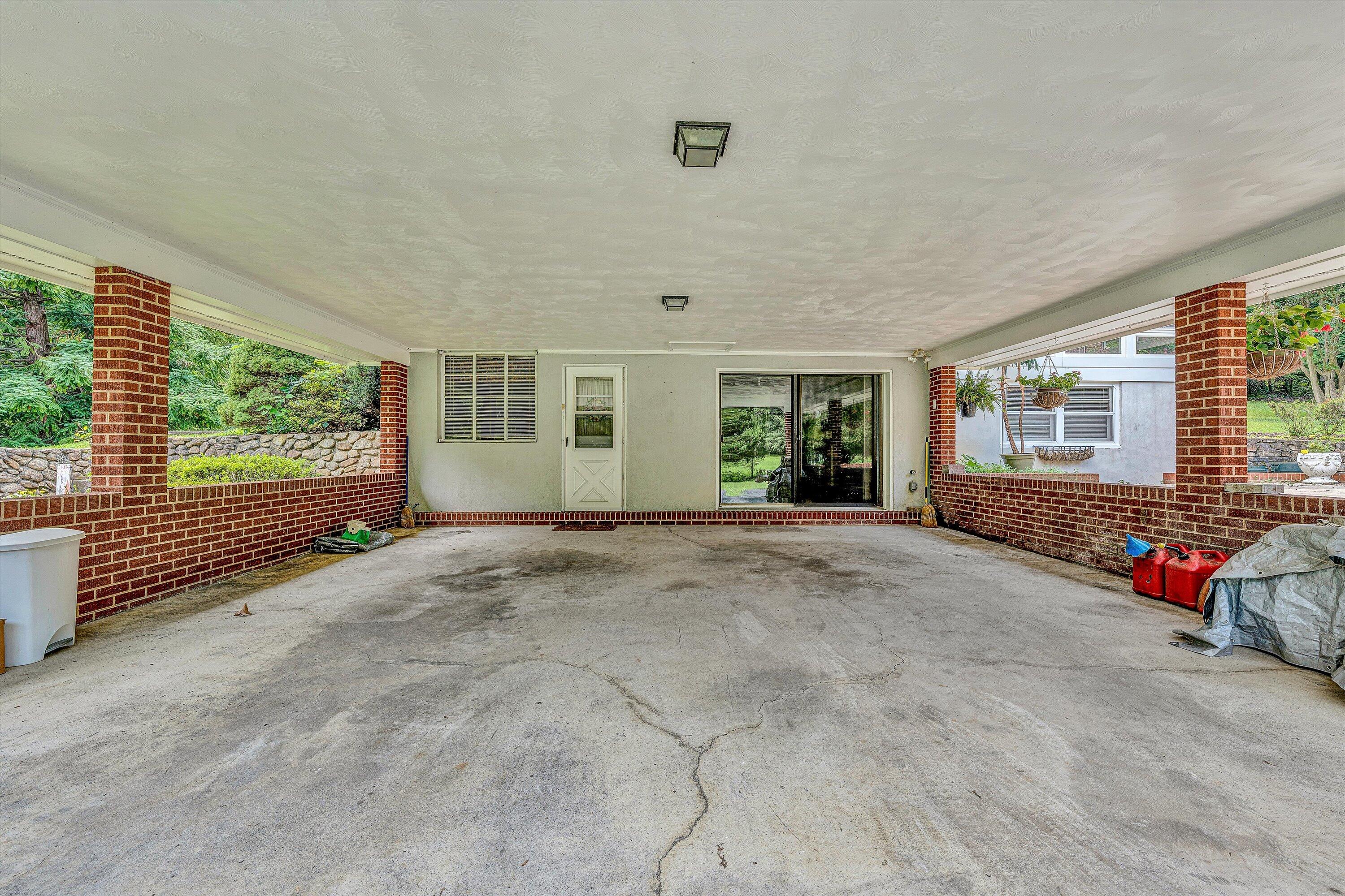 4725 Tree Top Camp RD