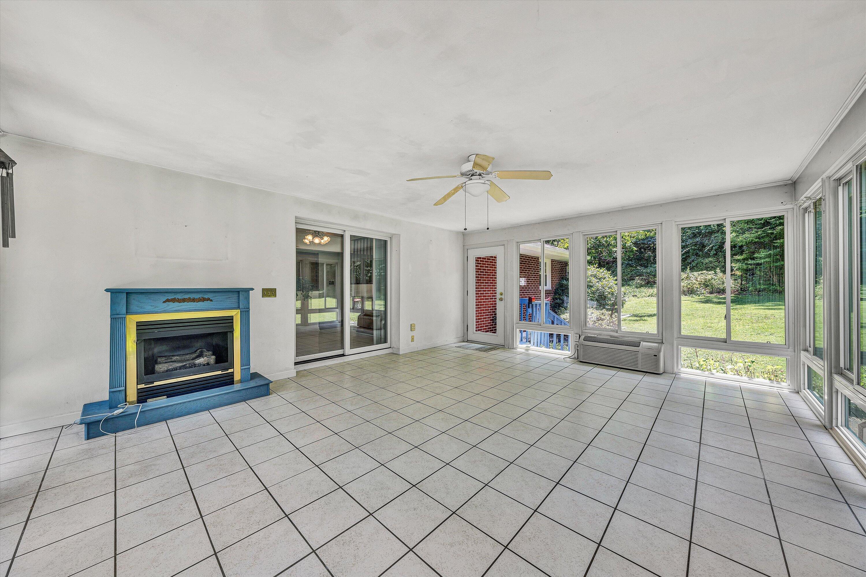 4725 Tree Top Camp RD