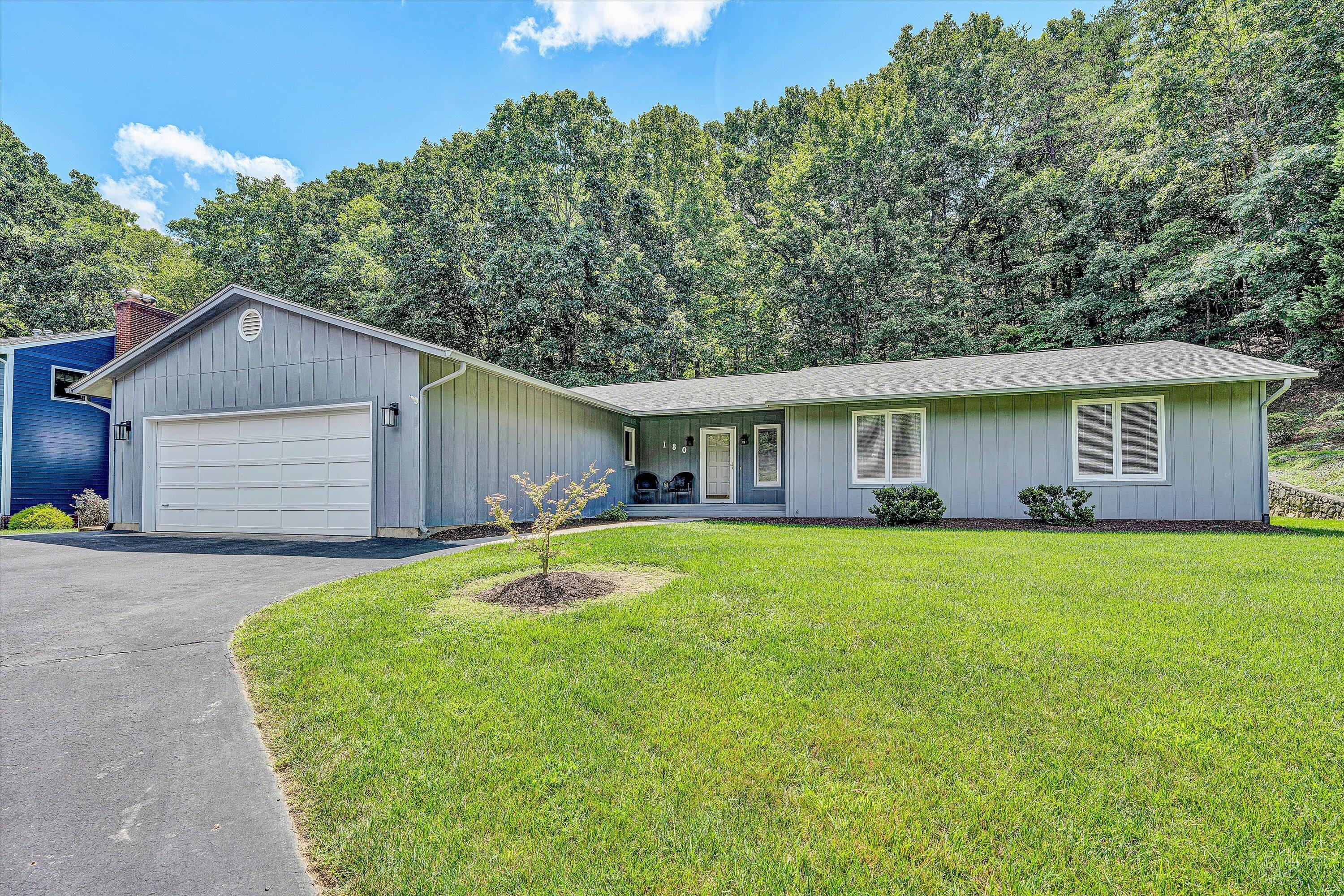 180 Forest DR