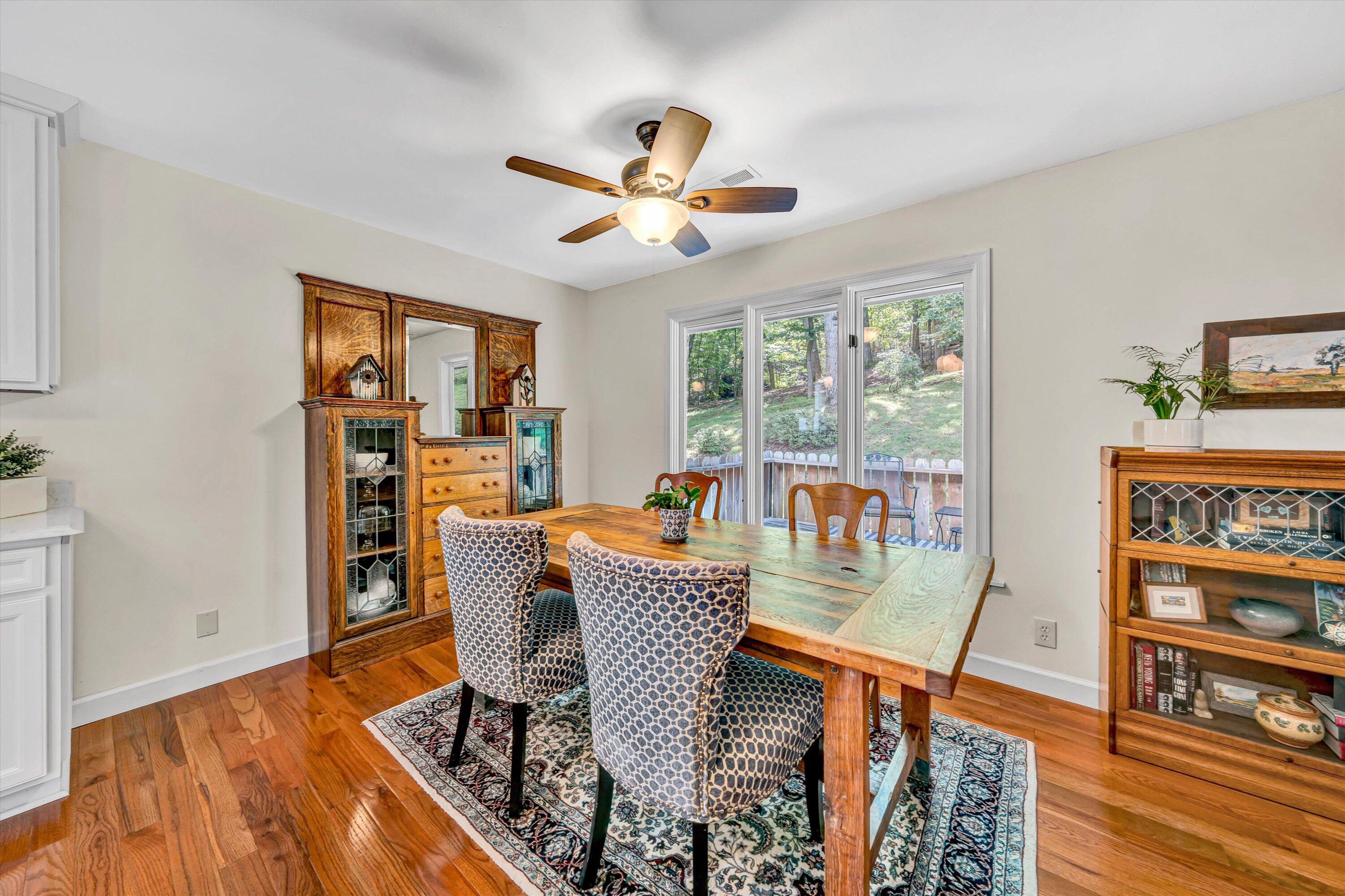 180 Forest DR