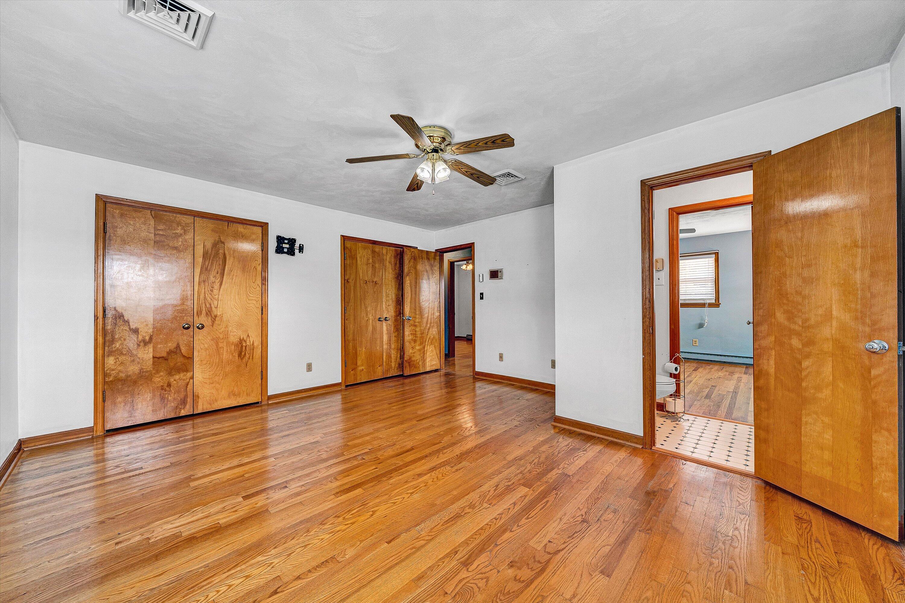 1403 Azalea ST