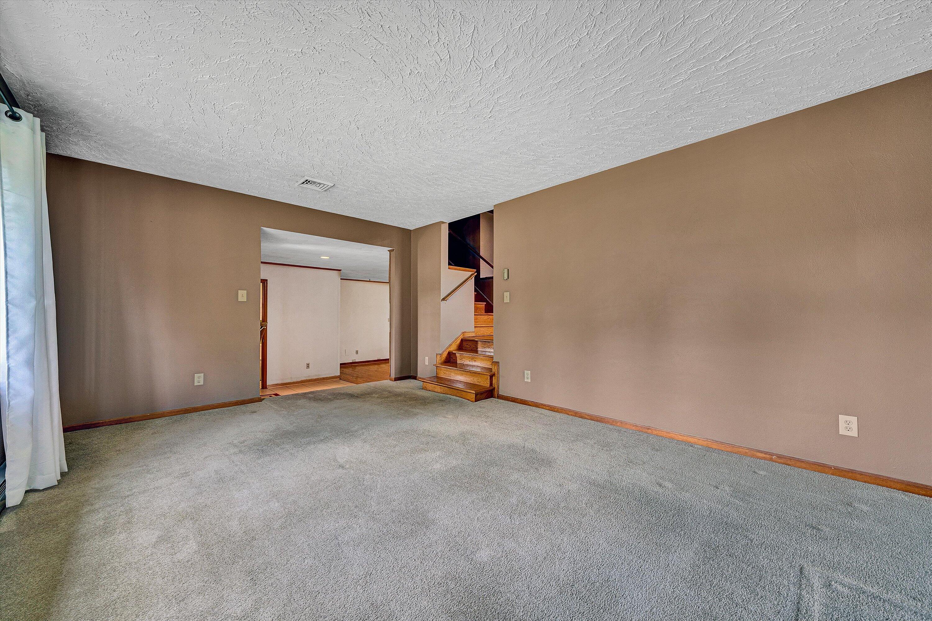 1403 Azalea ST