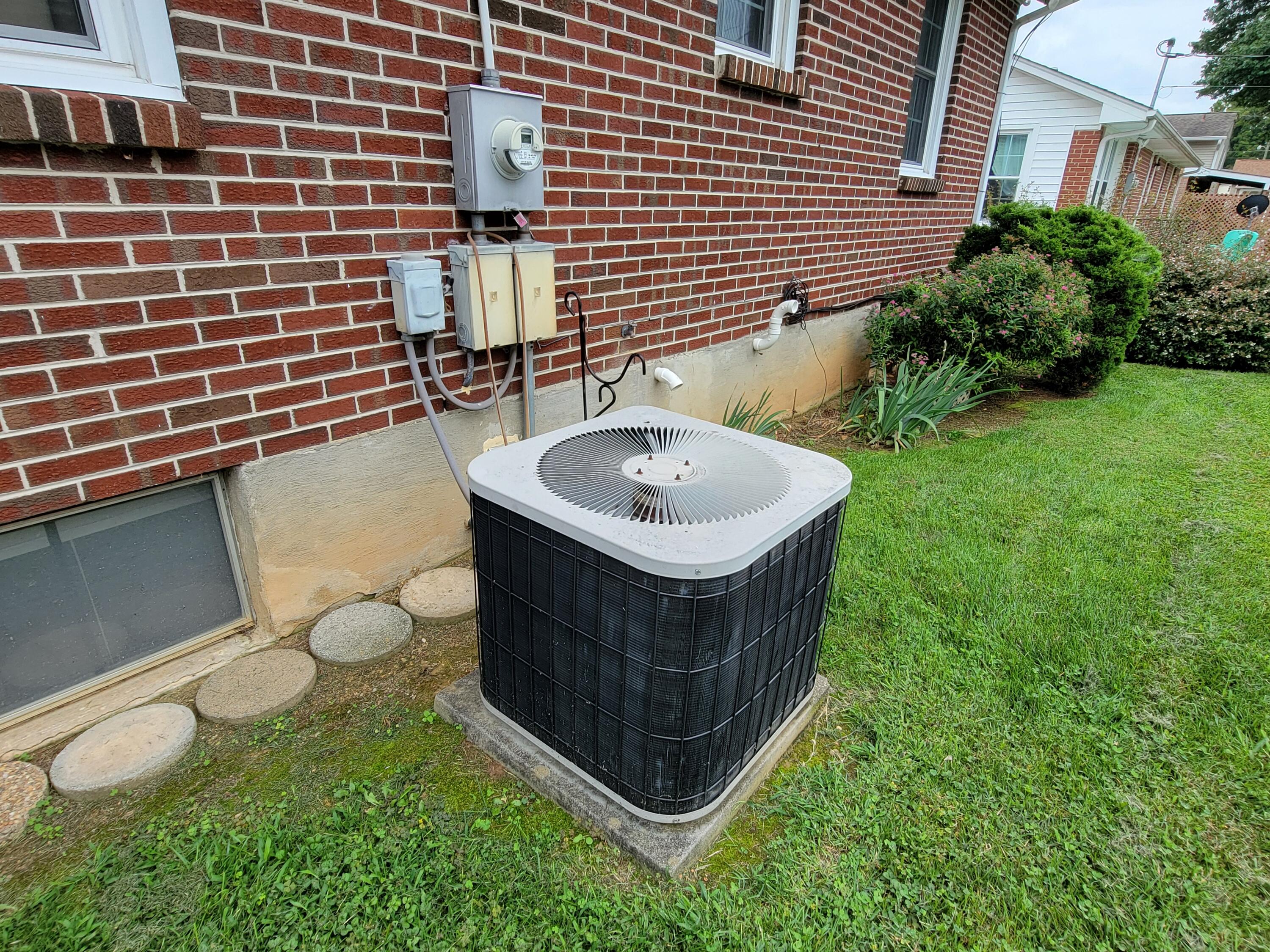 227 W Carrollton AVE