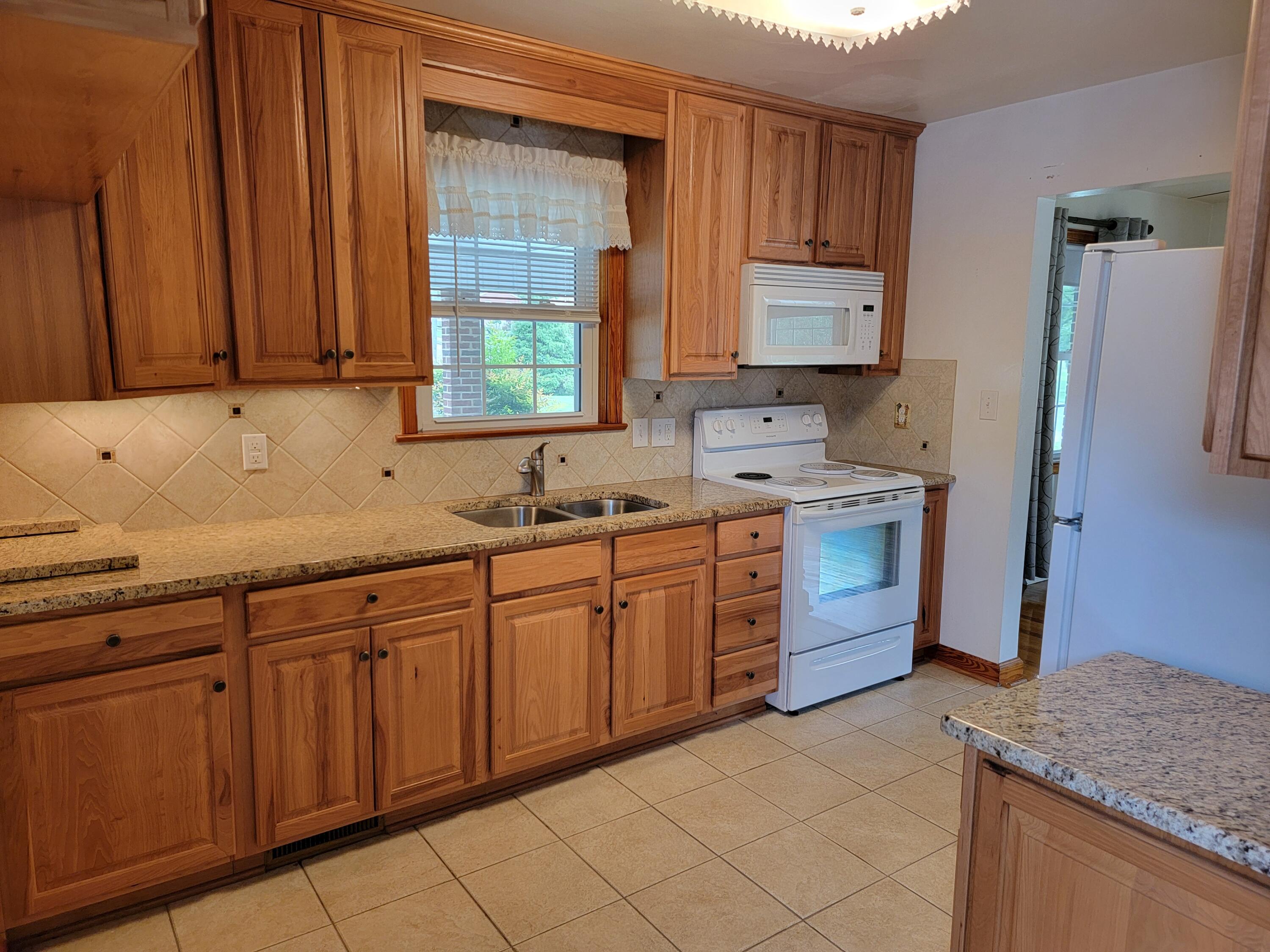 227 W Carrollton AVE