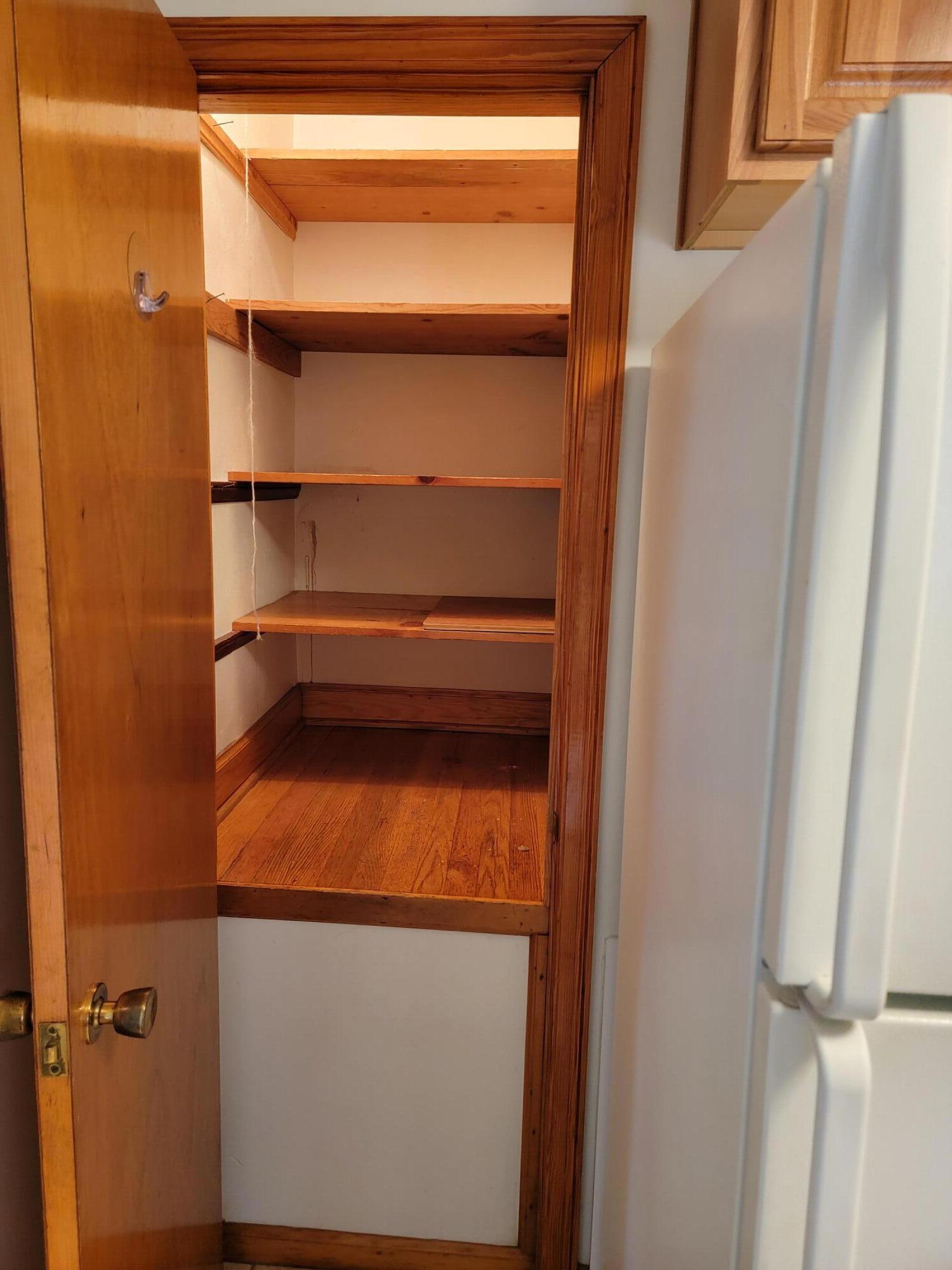 227 W Carrollton AVE