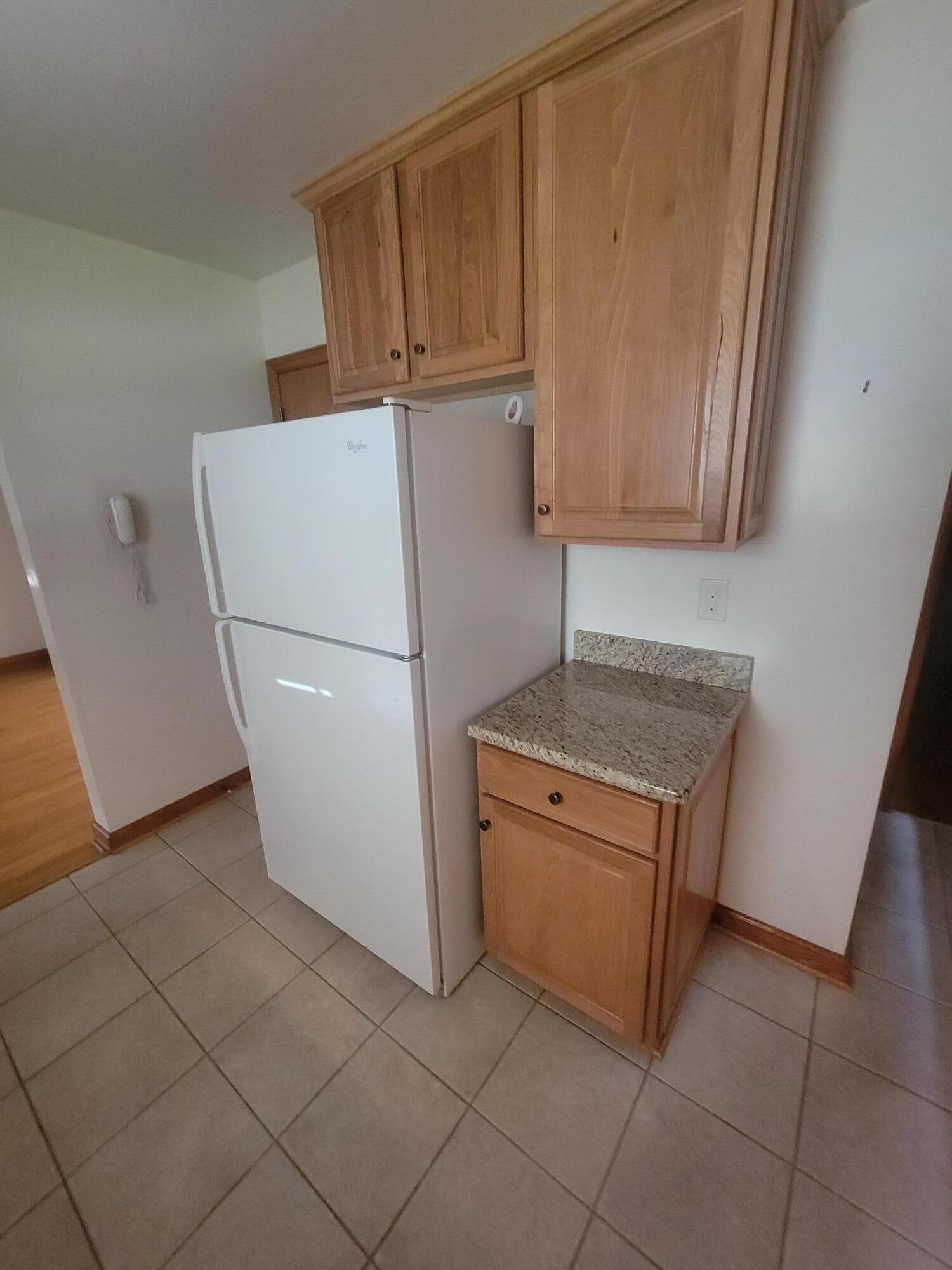 227 W Carrollton AVE