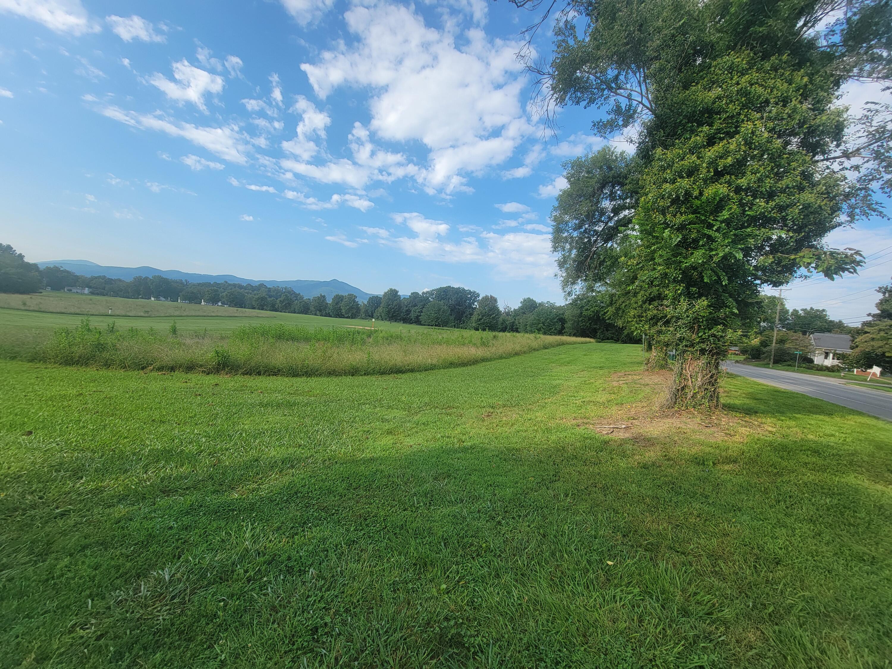 227 W Carrollton AVE