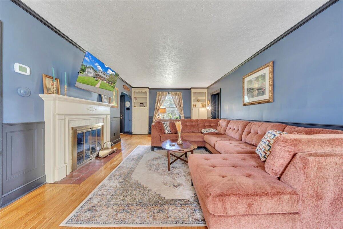 1500 Chatham Heights RD