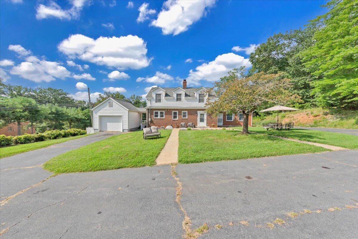 1500 Chatham Heights RD