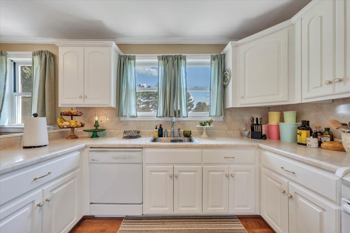 1500 Chatham Heights RD