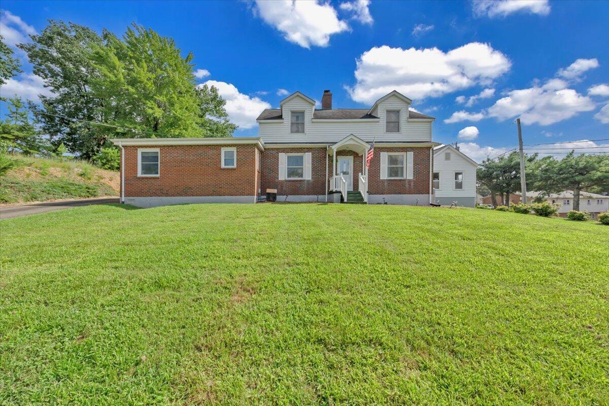 1500 Chatham Heights RD