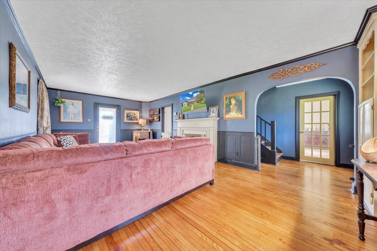 1500 Chatham Heights RD