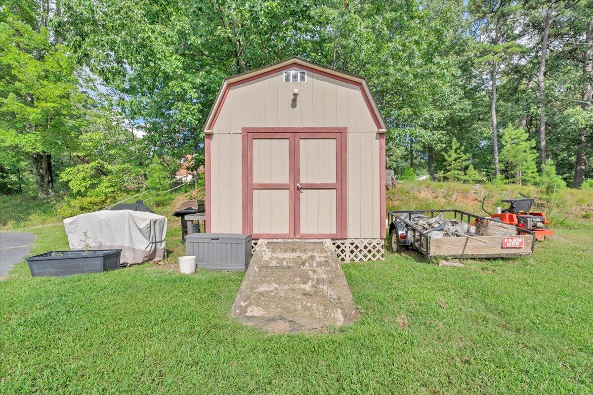 1500 Chatham Heights RD