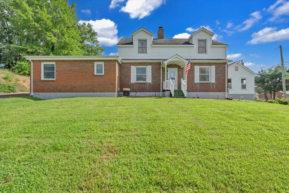 1500 Chatham Heights RD