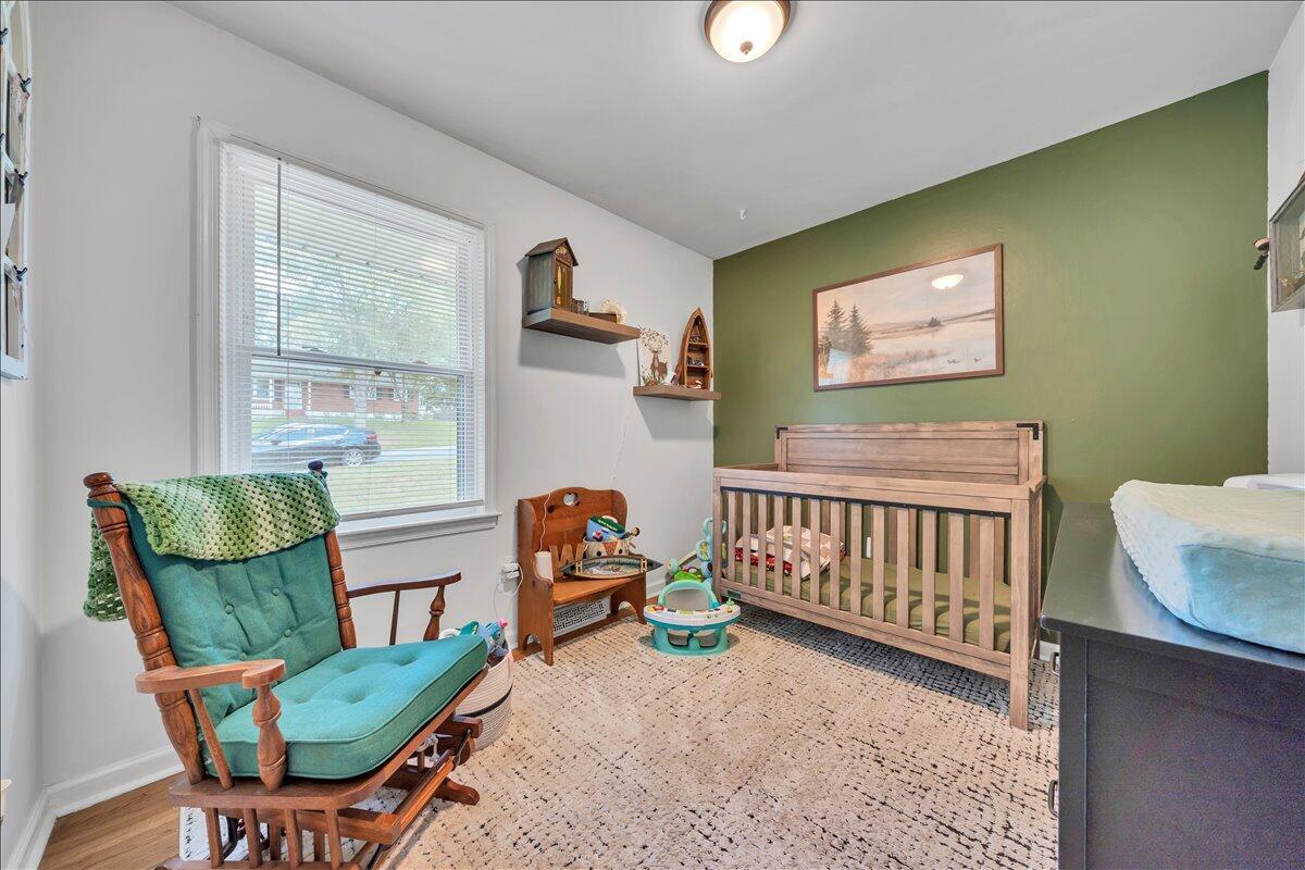 3077 Woodway RD