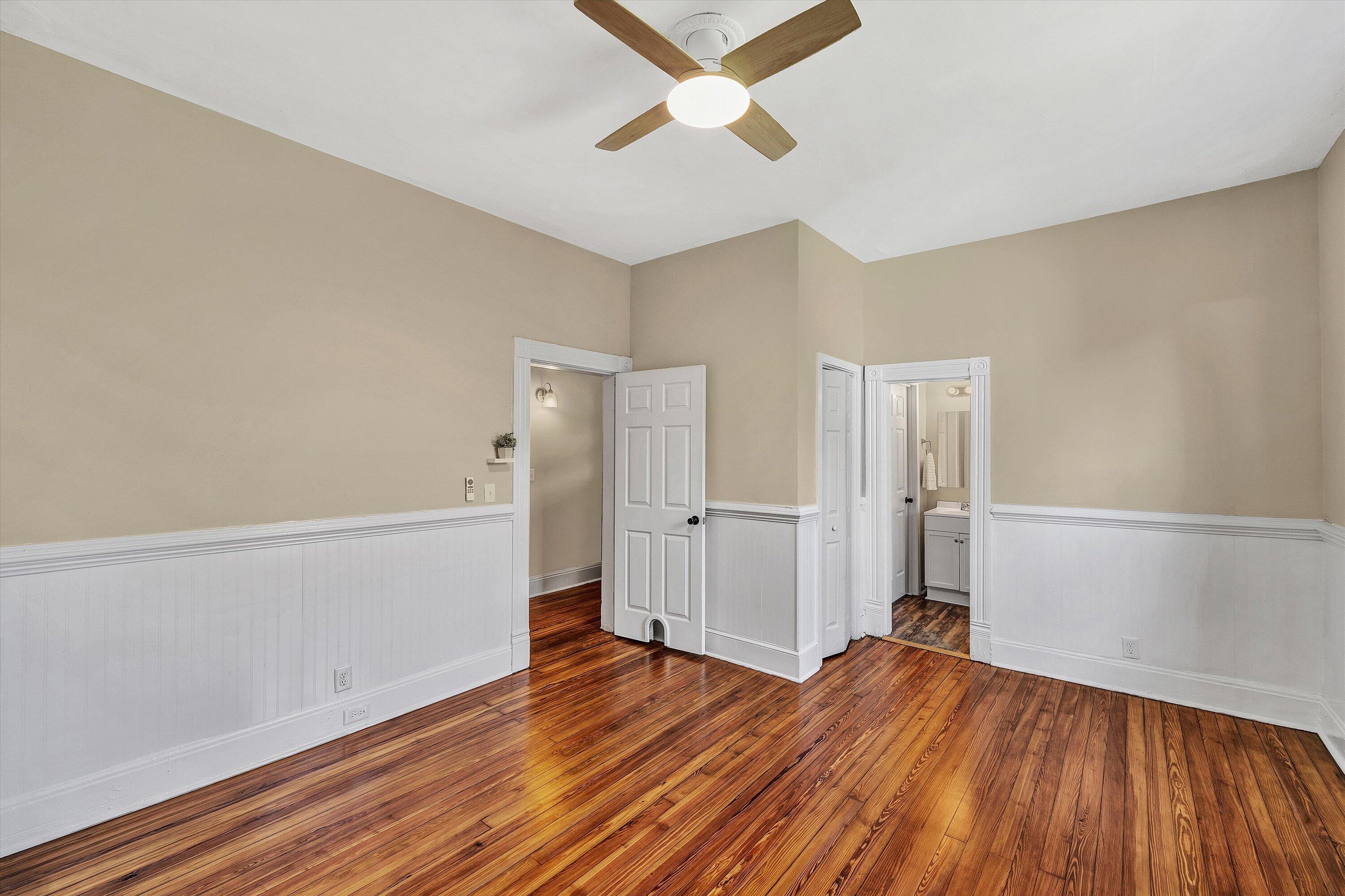 2225 Sabine AVE