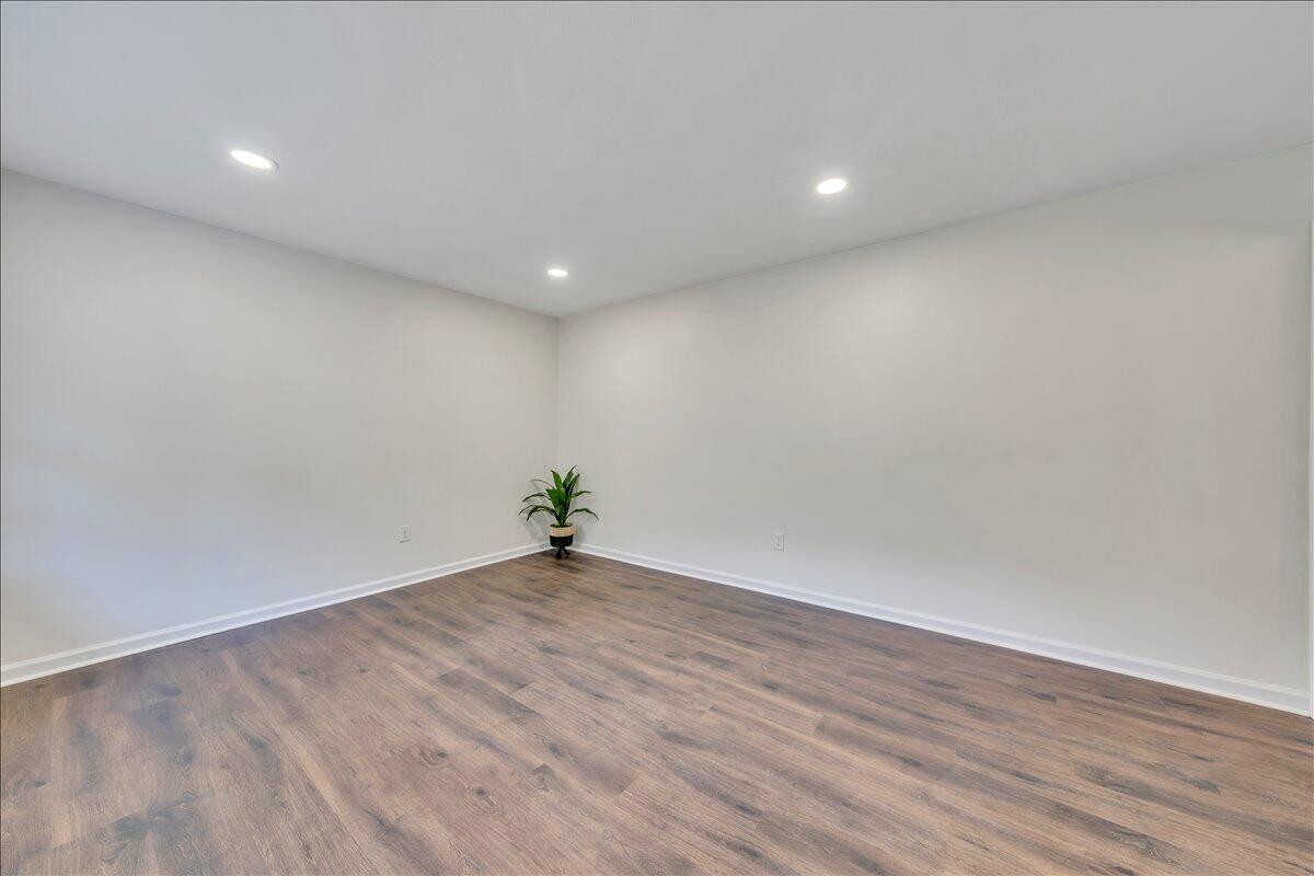 719 Estates RD SE