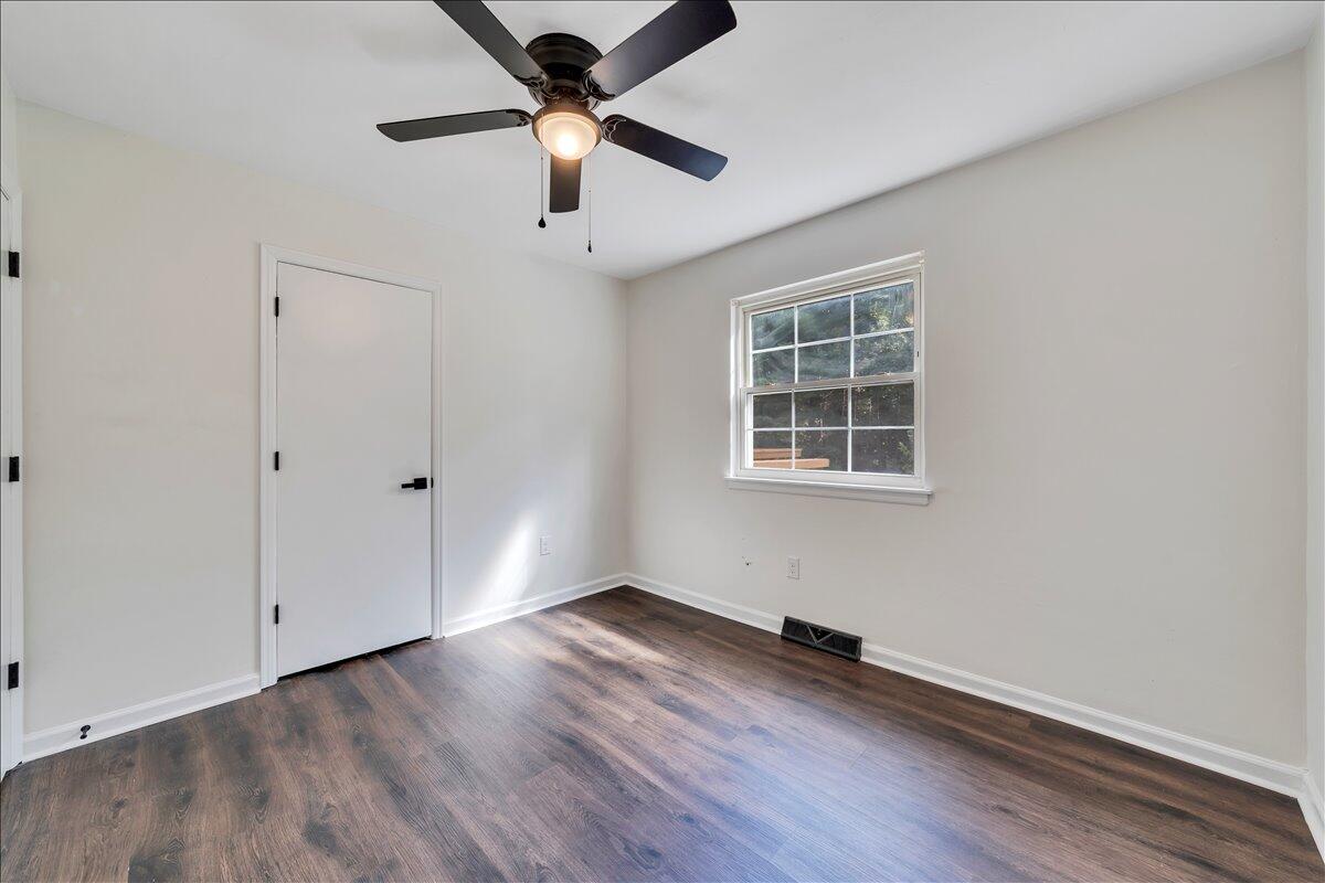 719 Estates RD SE