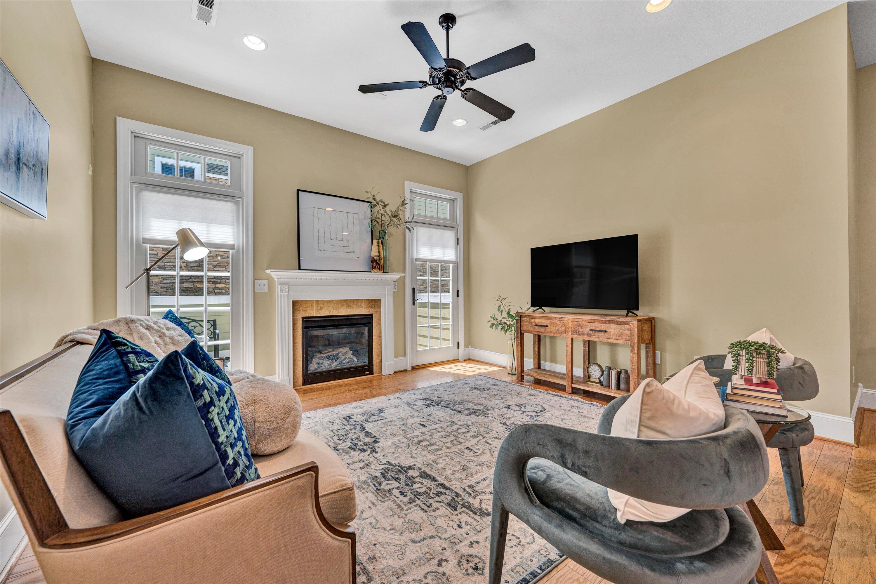 4944 Towne DR