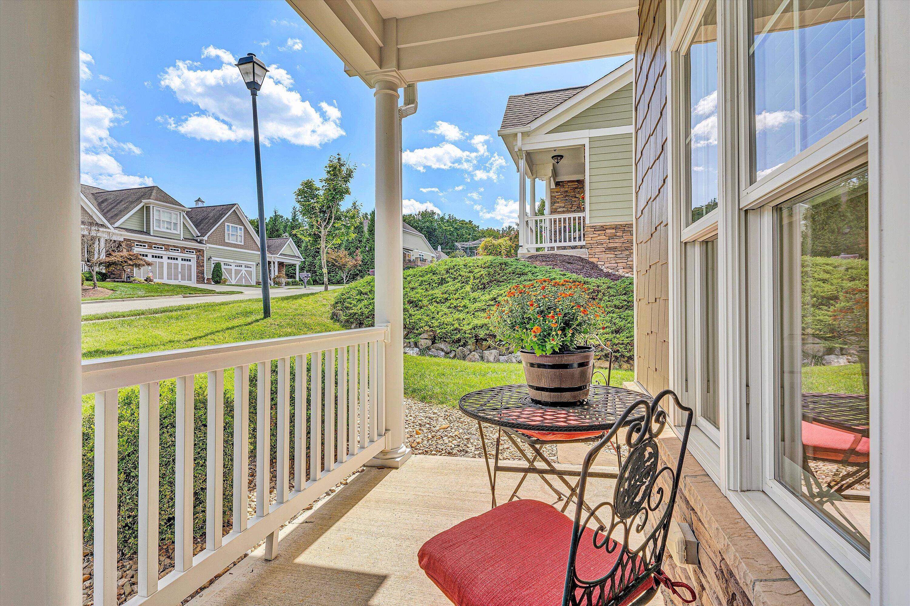 4944 Towne DR