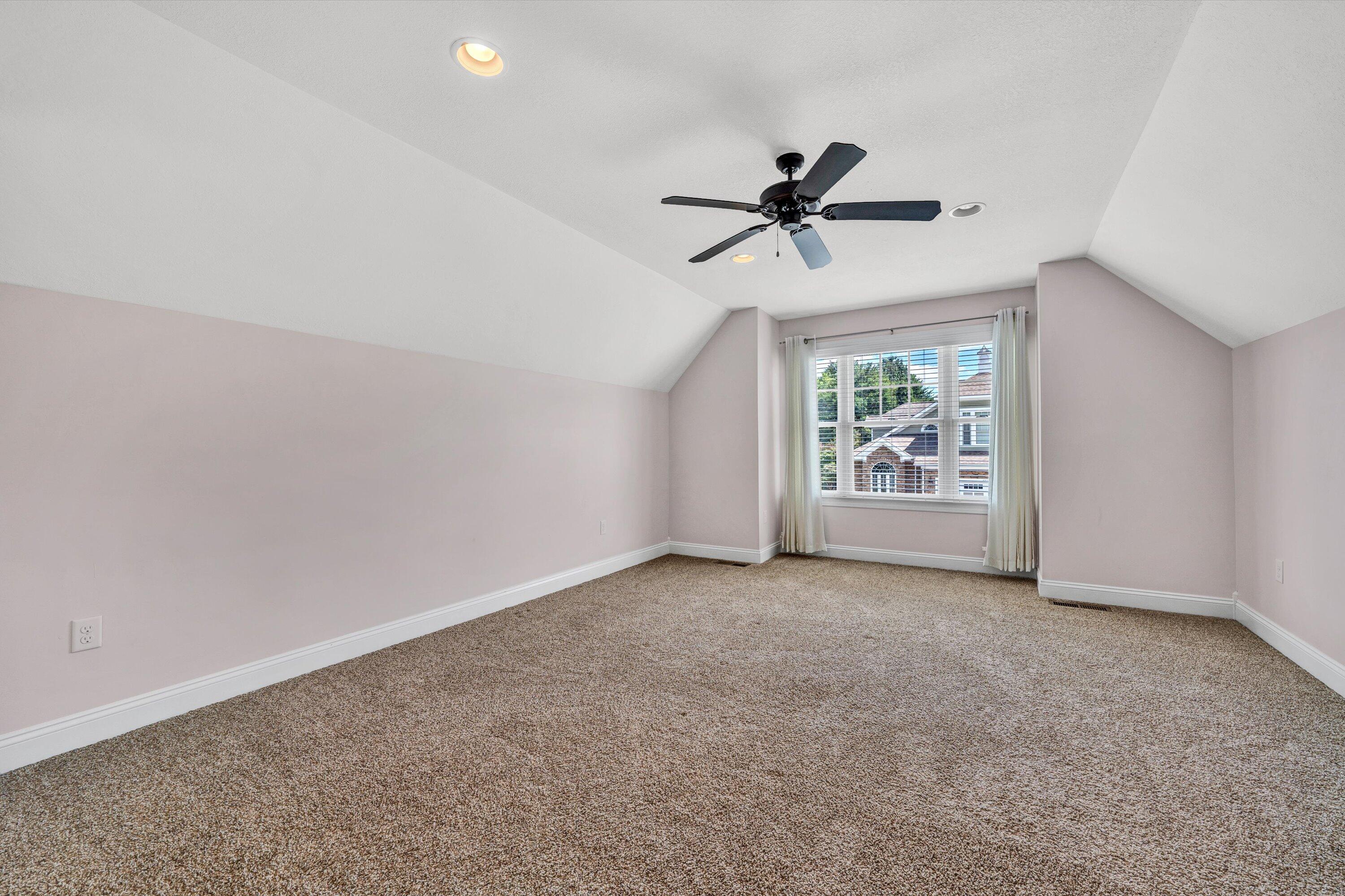 4944 Towne DR