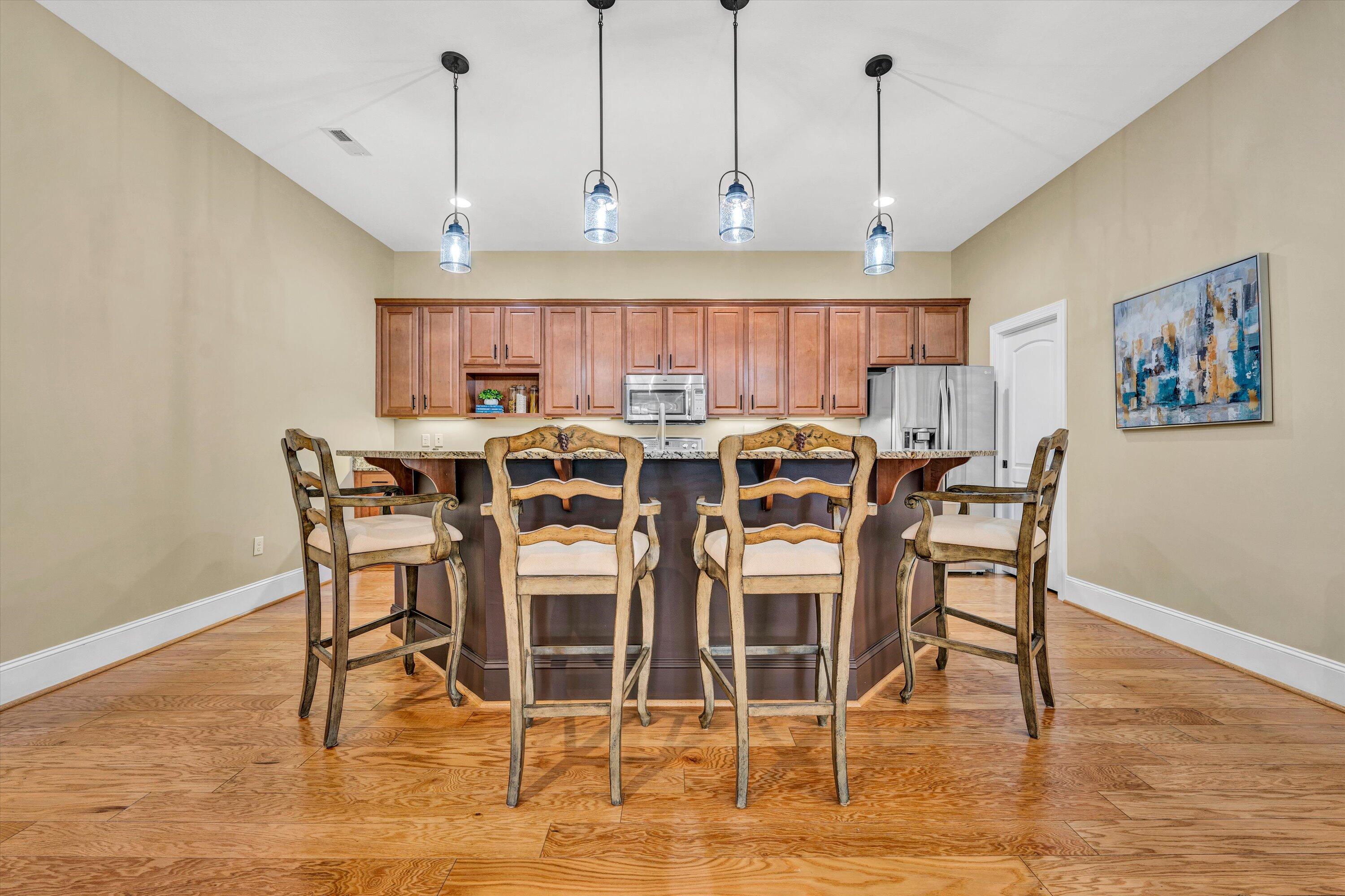 4944 Towne DR