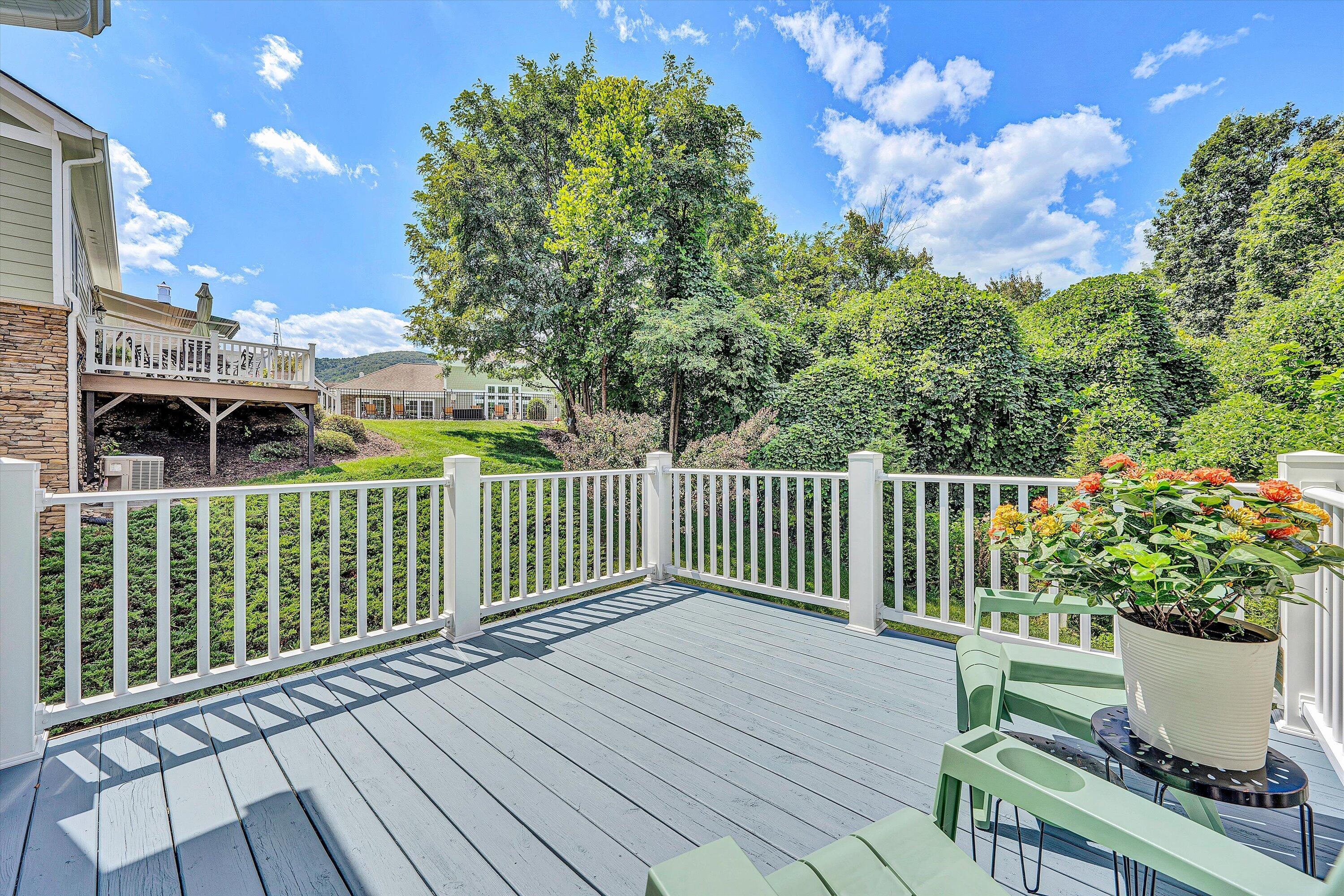 4944 Towne DR