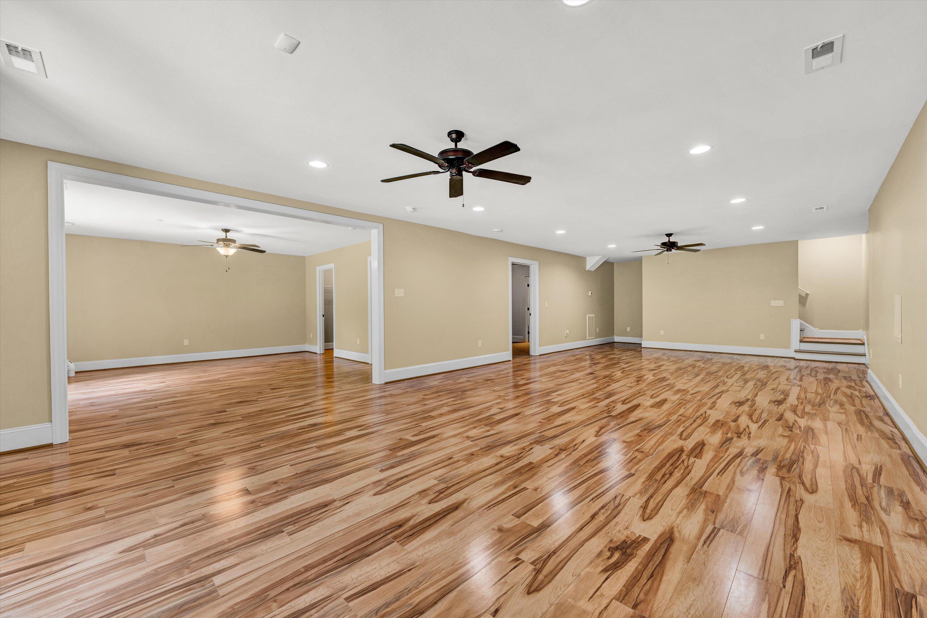 4944 Towne DR
