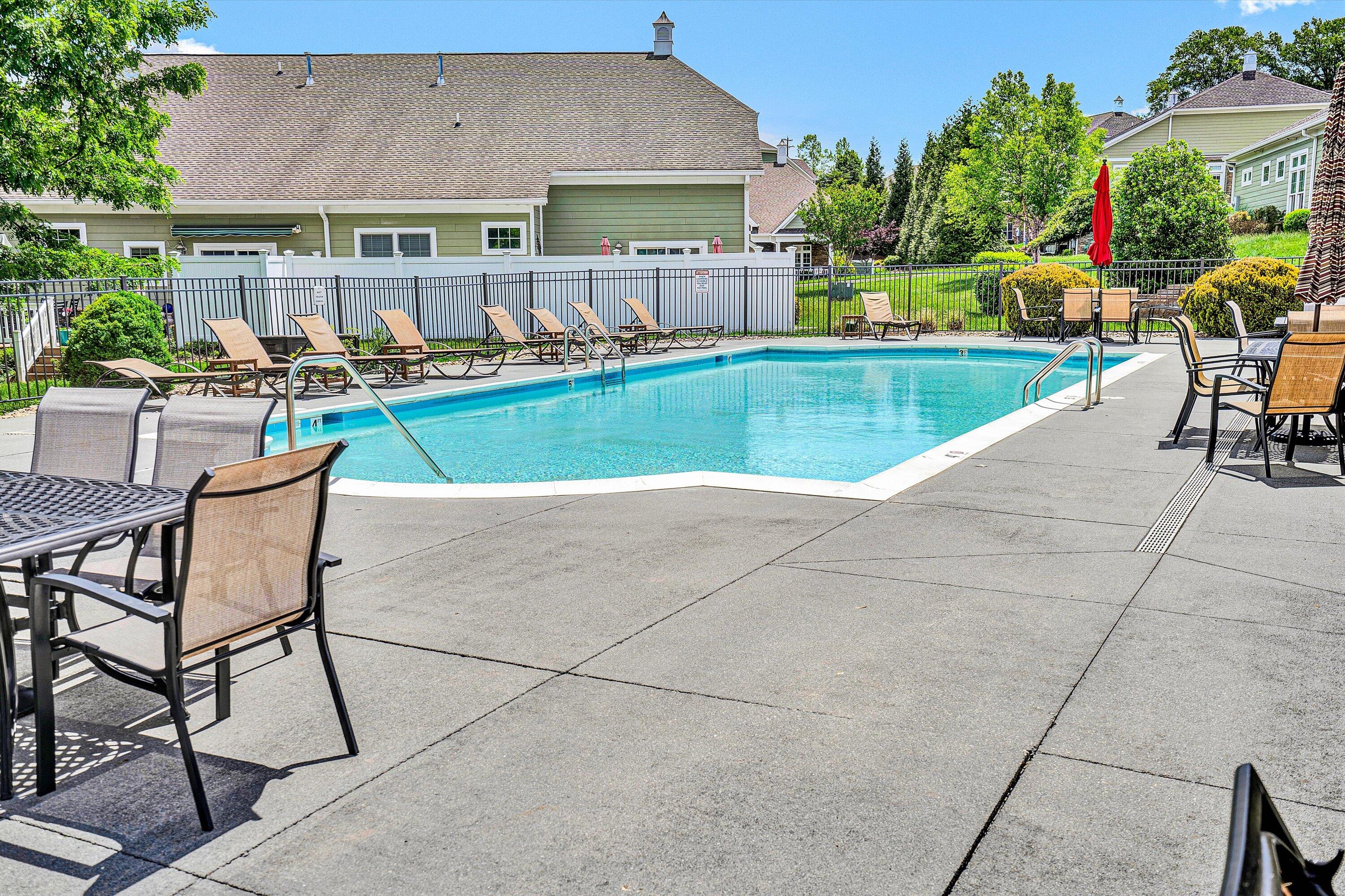 4944 Towne DR