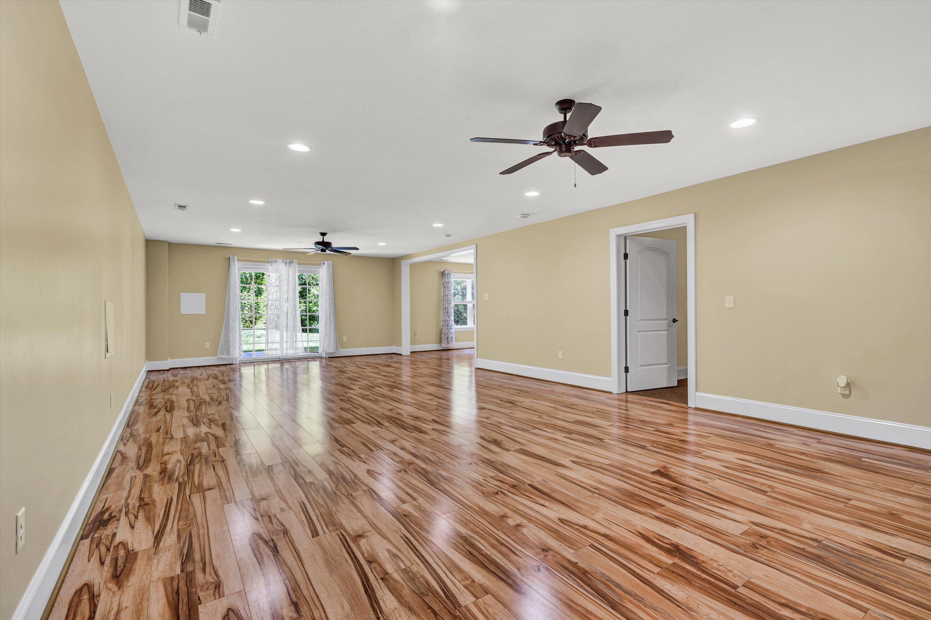 4944 Towne DR