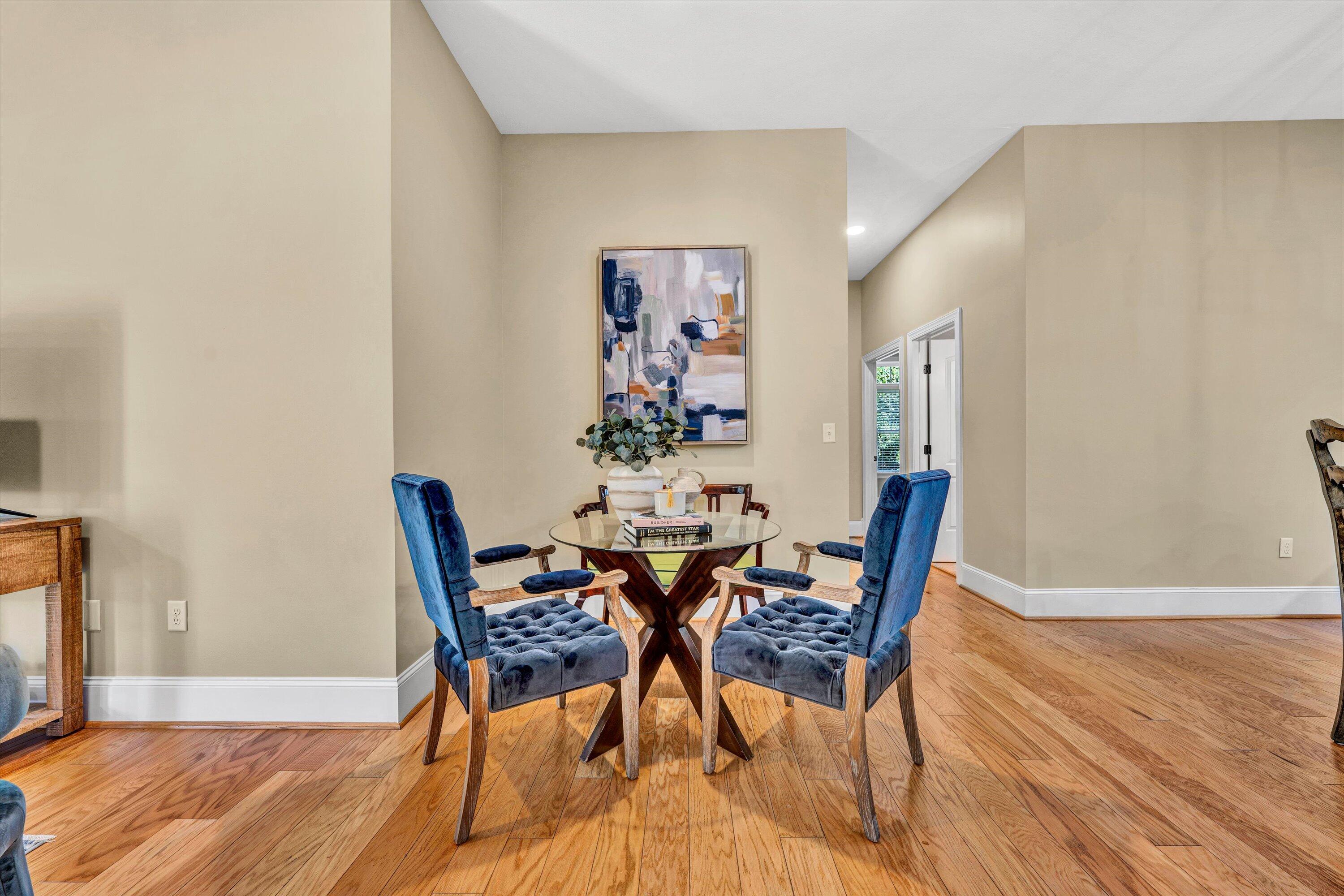 4944 Towne DR