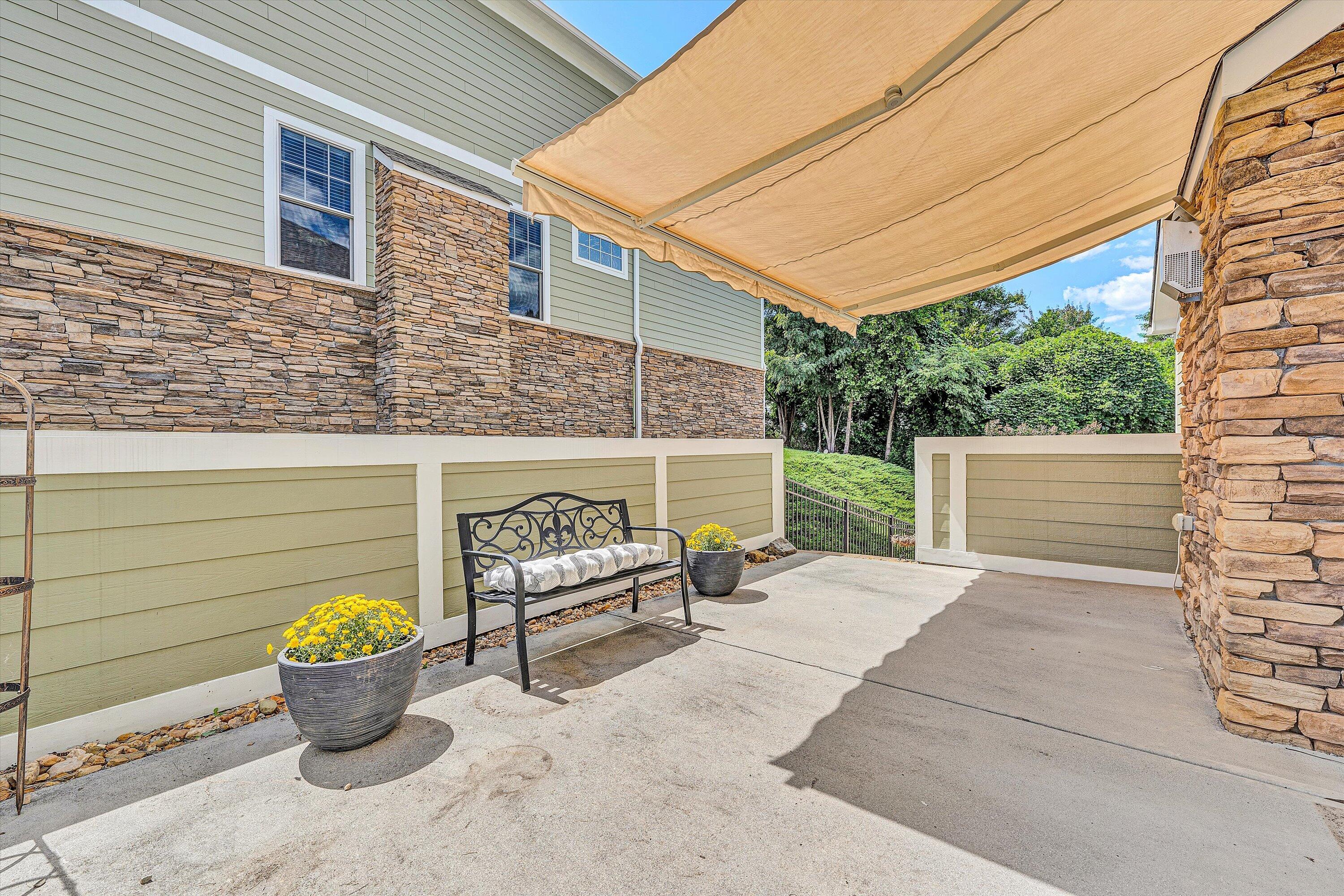 4944 Towne DR
