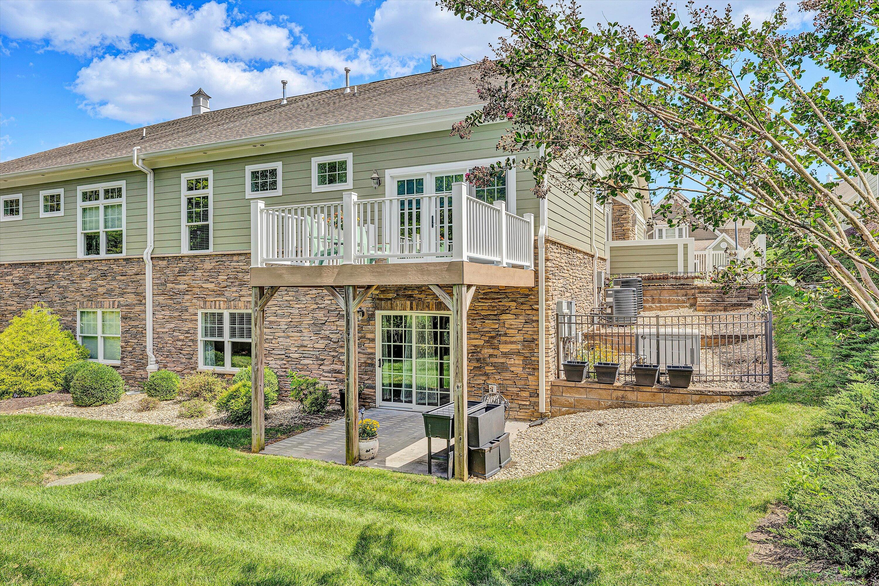 4944 Towne DR