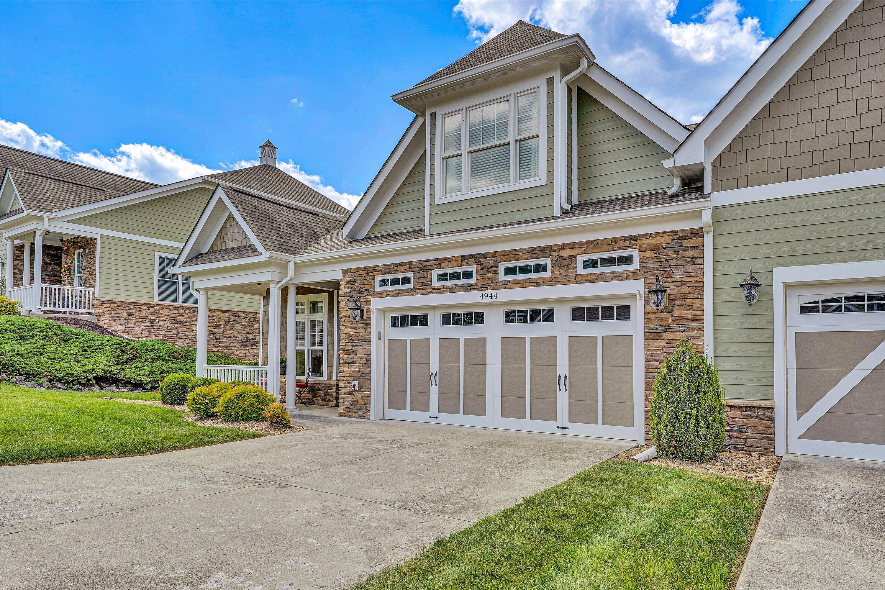 4944 Towne DR