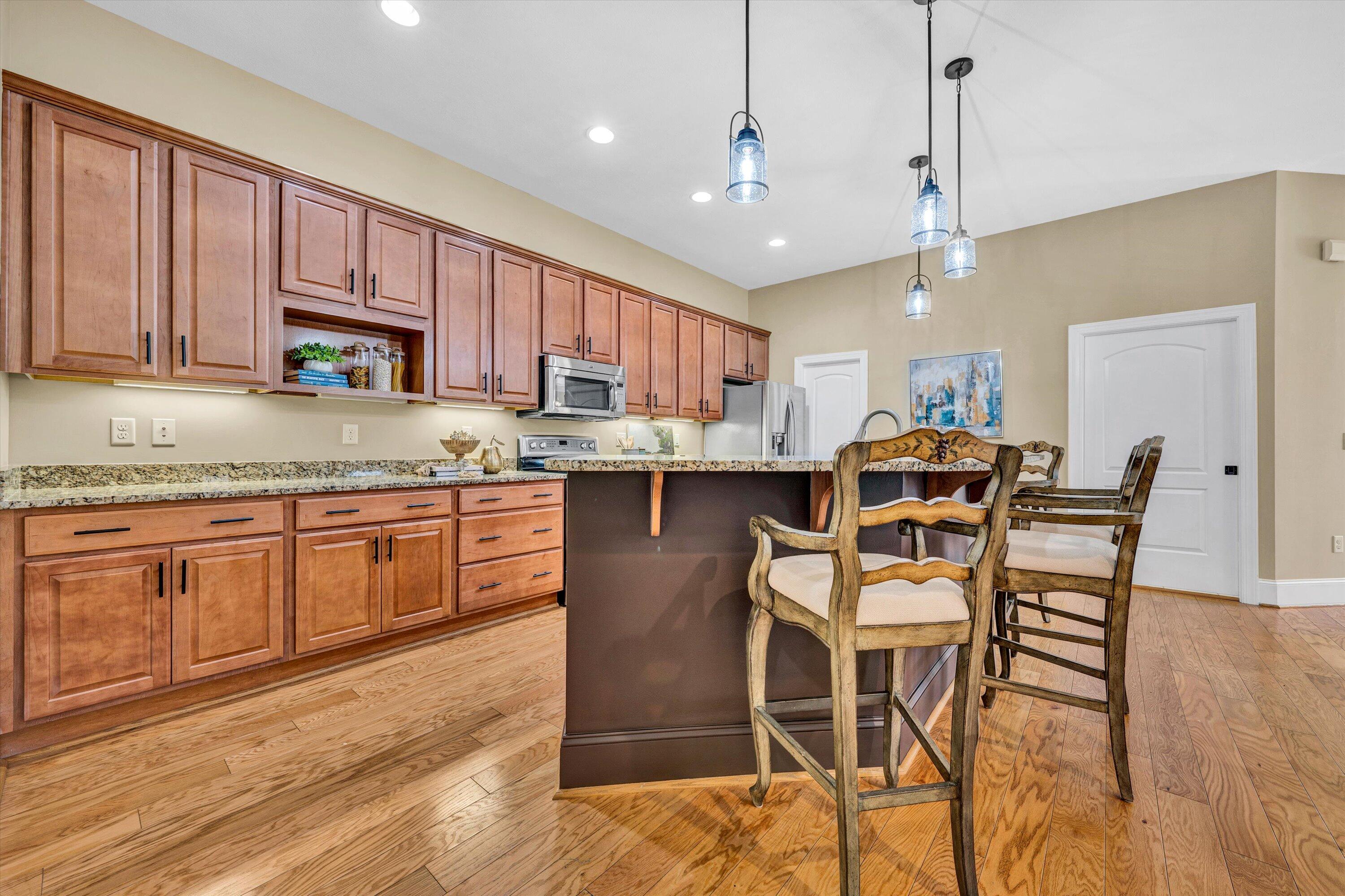 4944 Towne DR