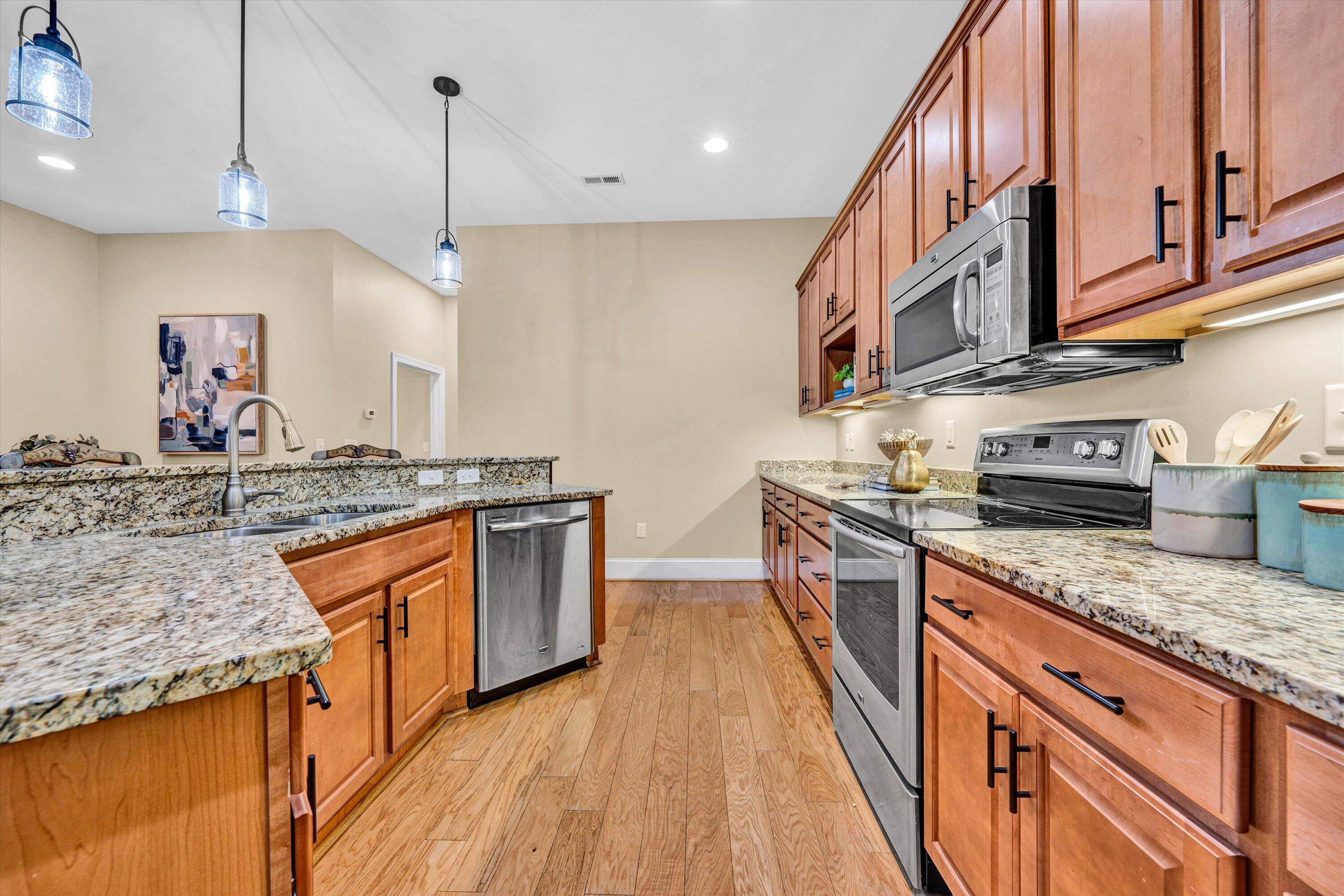 4944 Towne DR