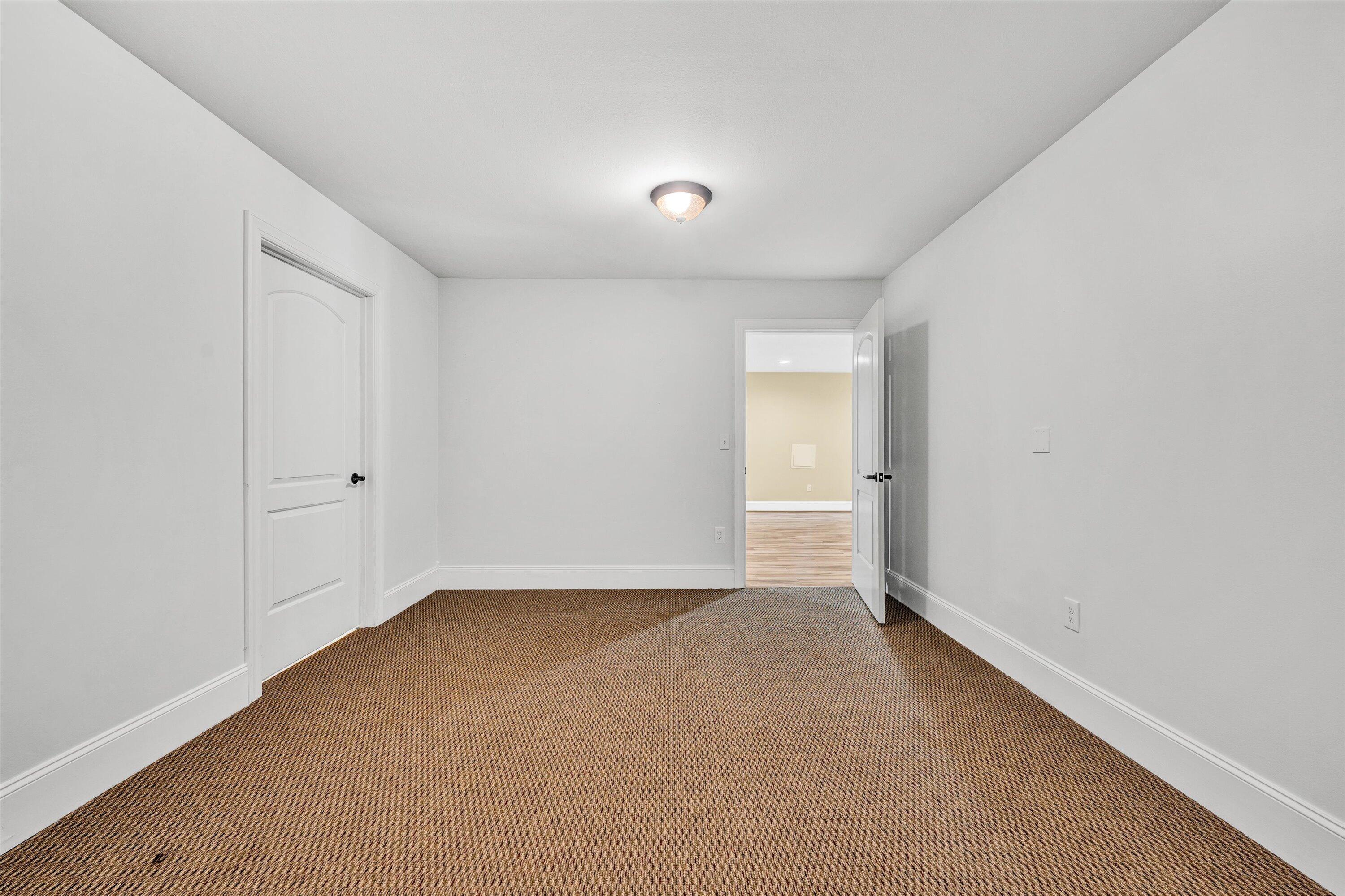 4944 Towne DR