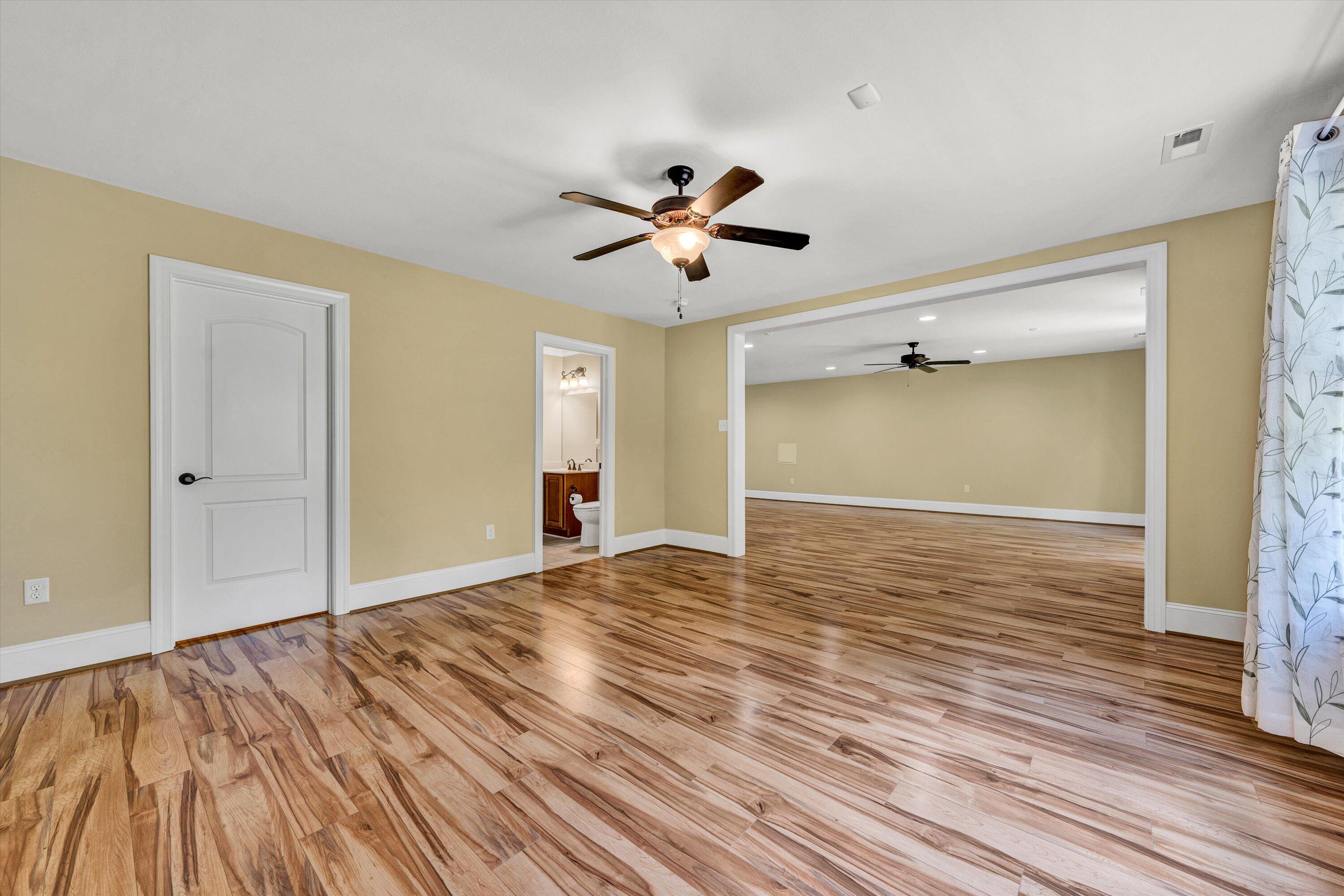 4944 Towne DR