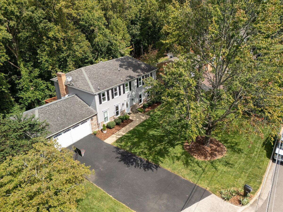 3337 Hollyfield CIR