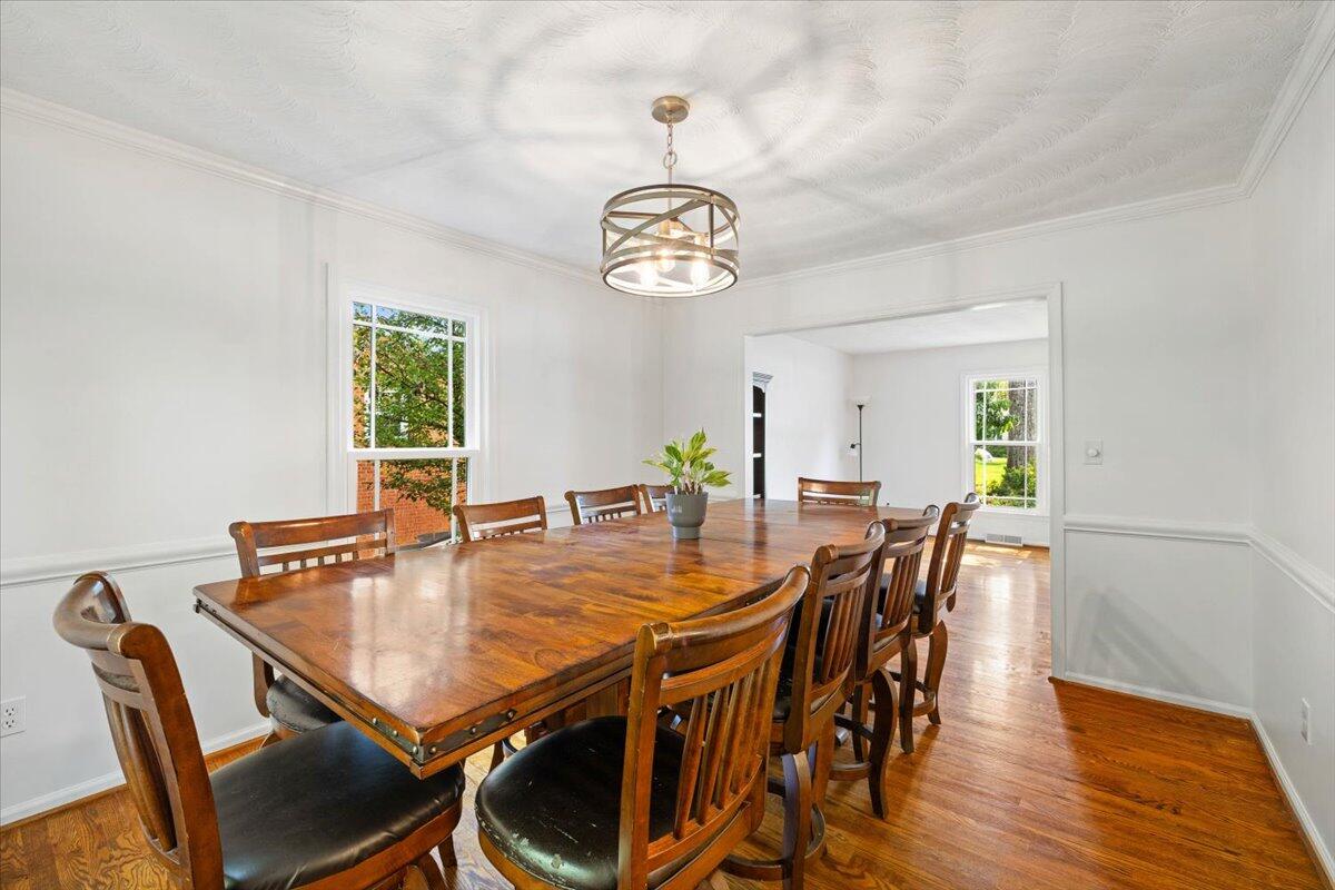 3337 Hollyfield CIR