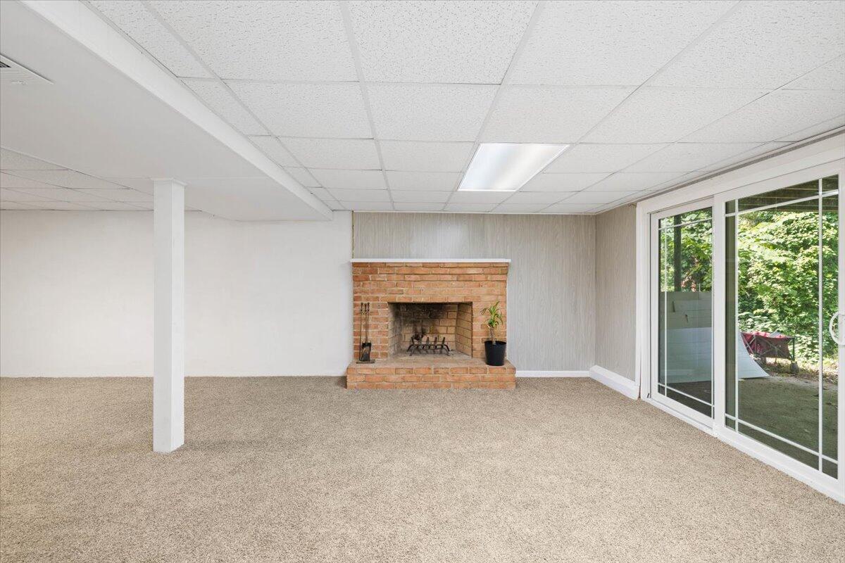 3337 Hollyfield CIR