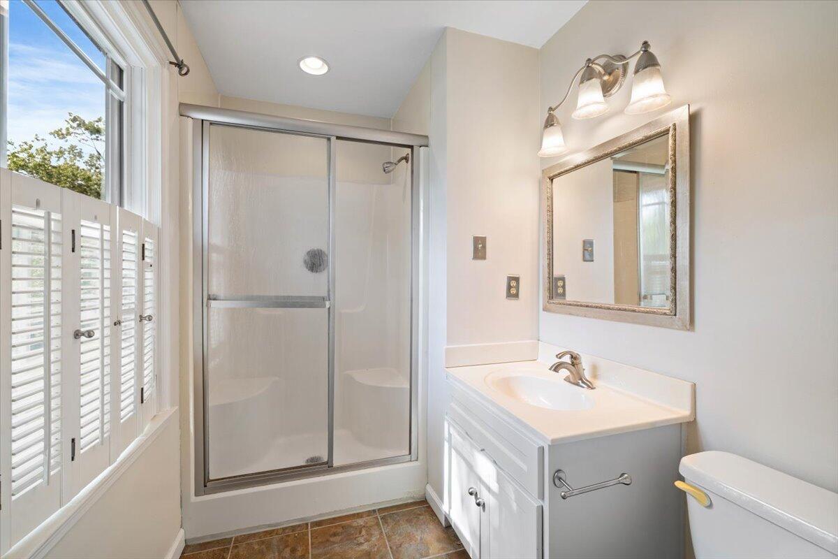3337 Hollyfield CIR