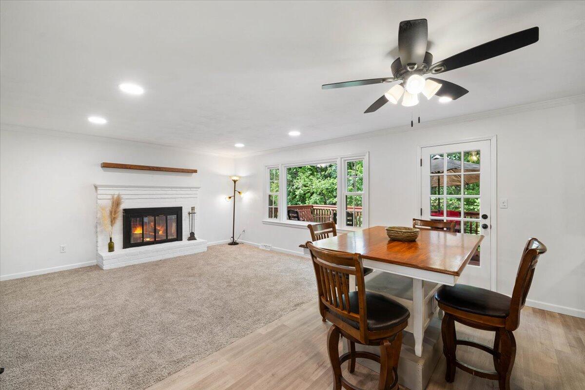 3337 Hollyfield CIR