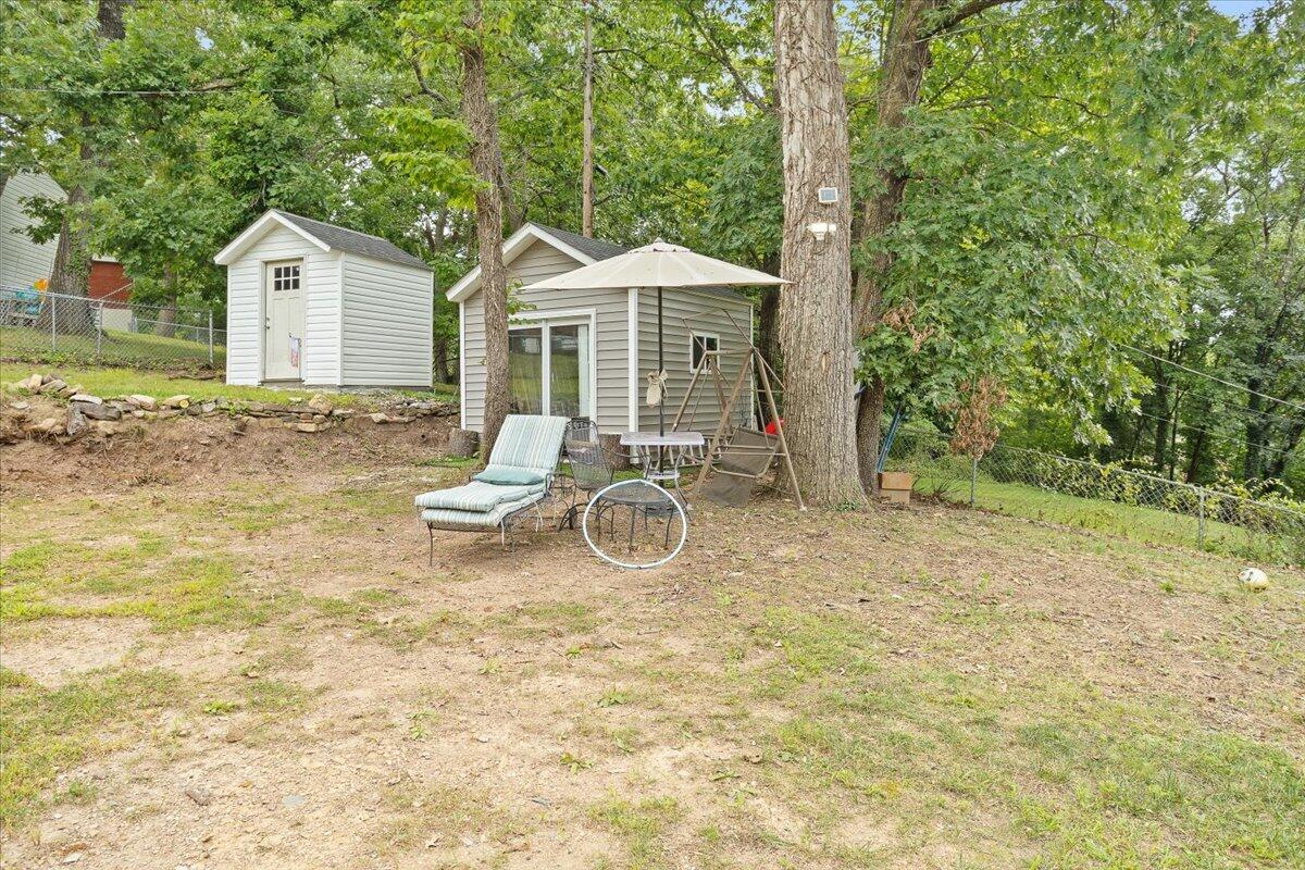 1019 Silverwood RD NW