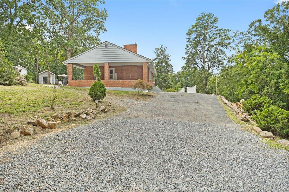 1019 Silverwood RD NW