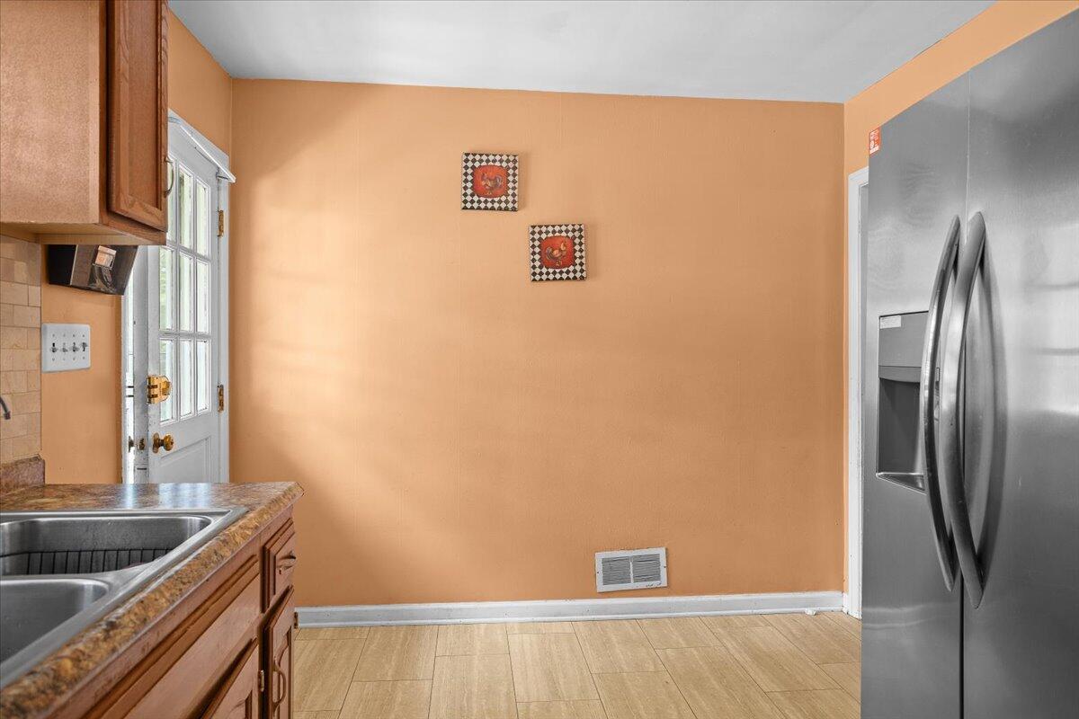 1019 Silverwood RD NW