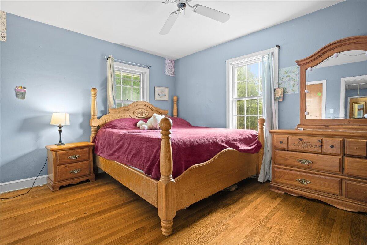 1019 Silverwood RD NW