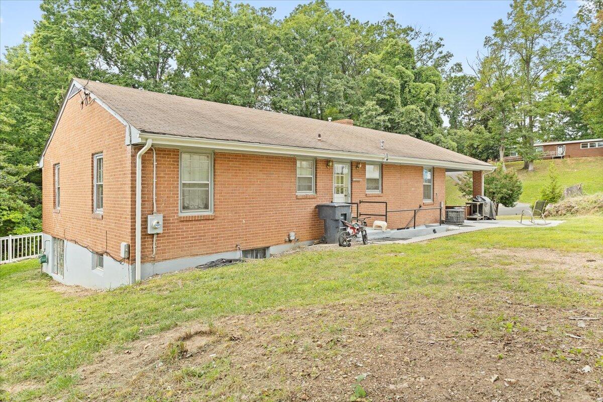 1019 Silverwood RD NW