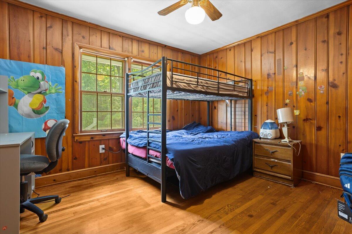 1019 Silverwood RD NW